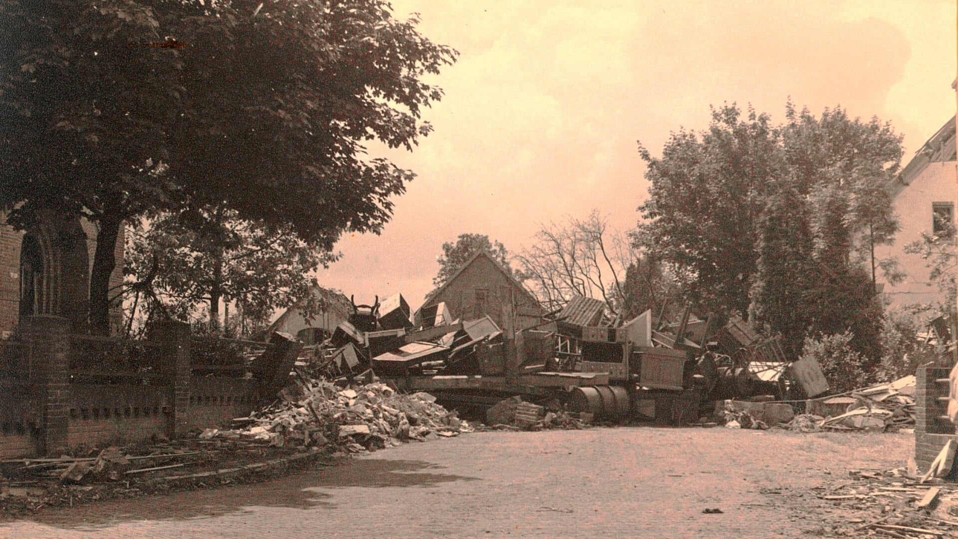 Foto-expositie Panther-Stellung 1944-1945, een linie waaraan Zeister mannen hebben gewerkt