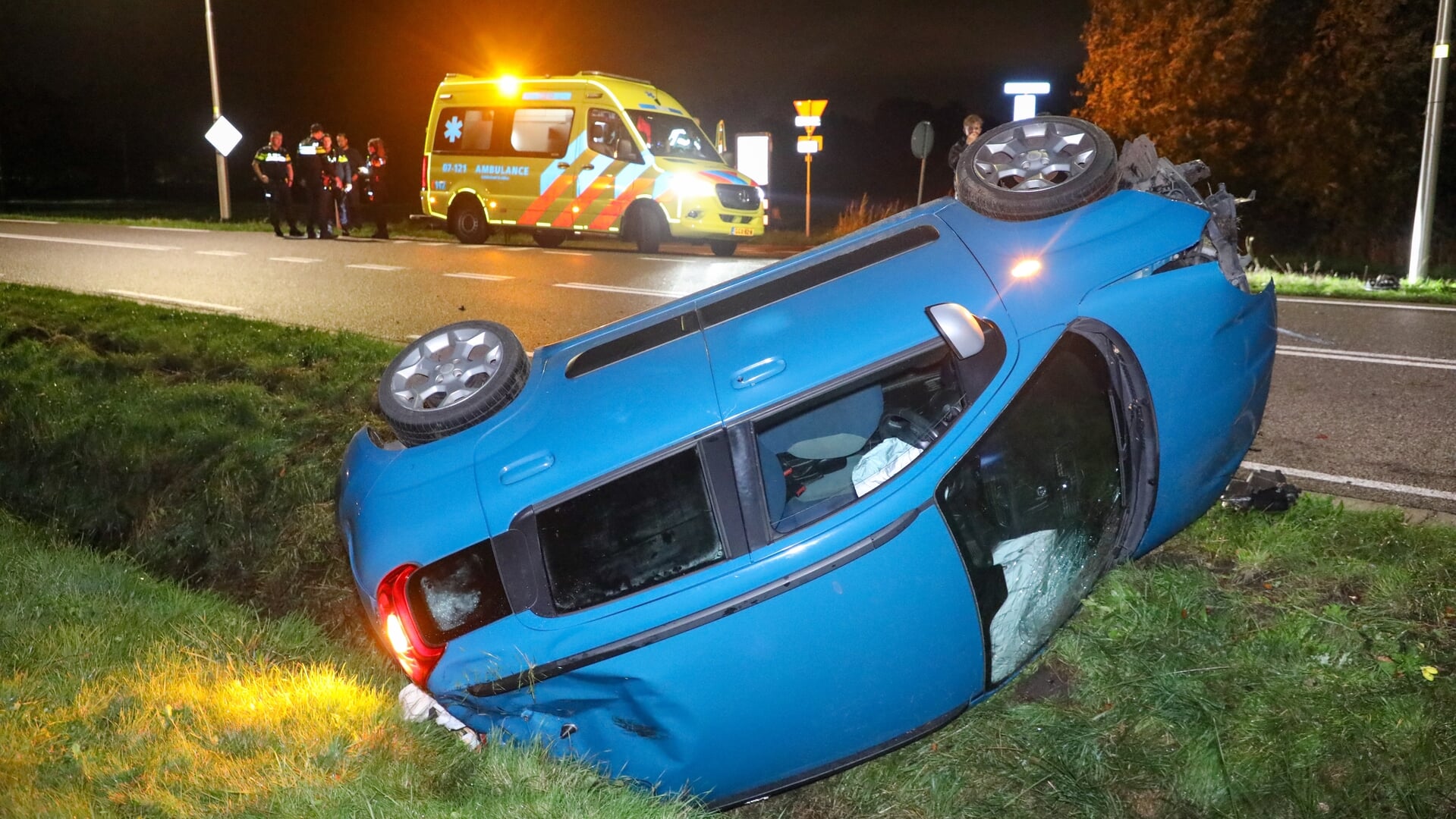 Puttense met auto over de kop in Scherpenzeel