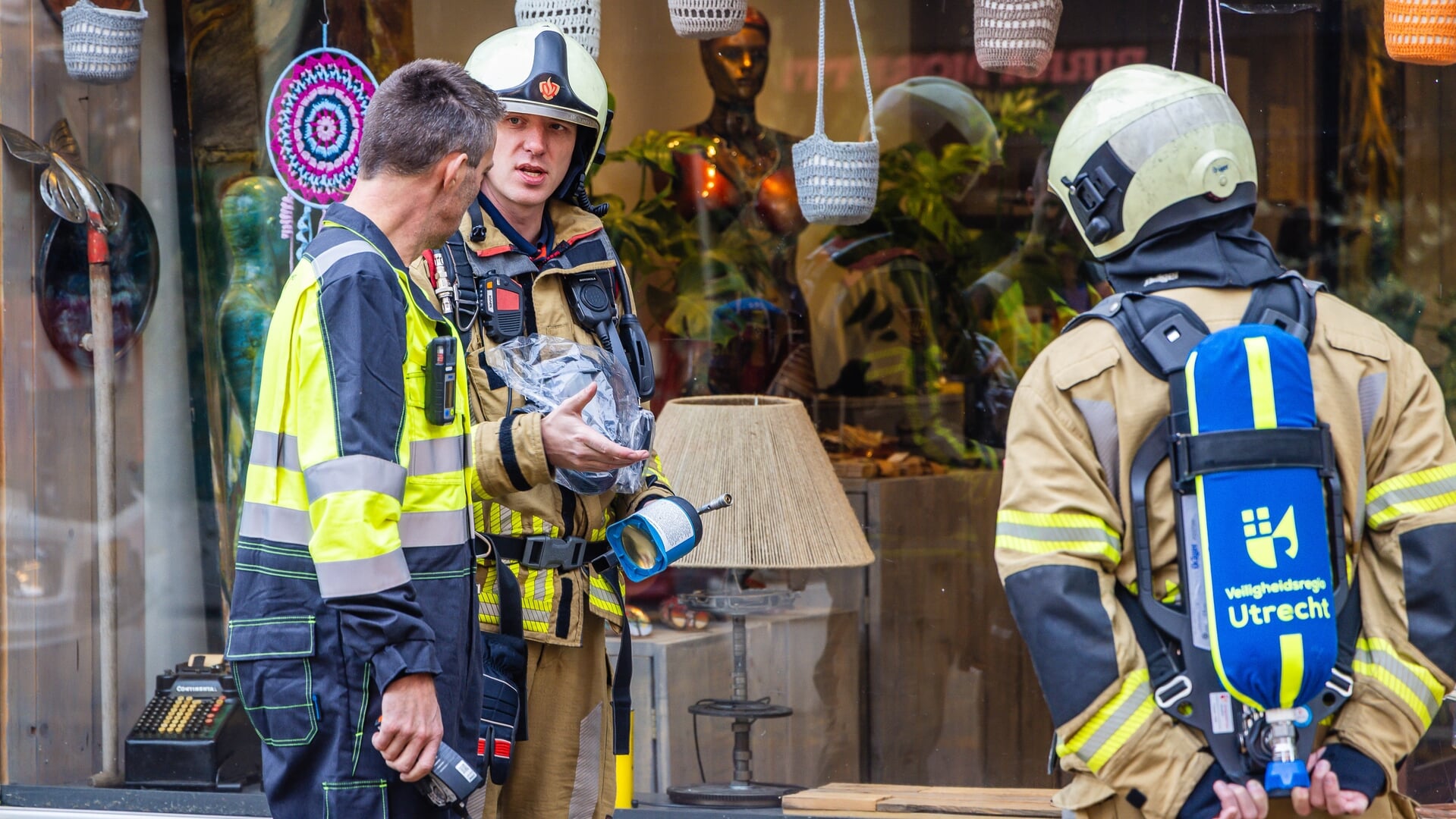 Brandweer rukt uit voor gaslucht
