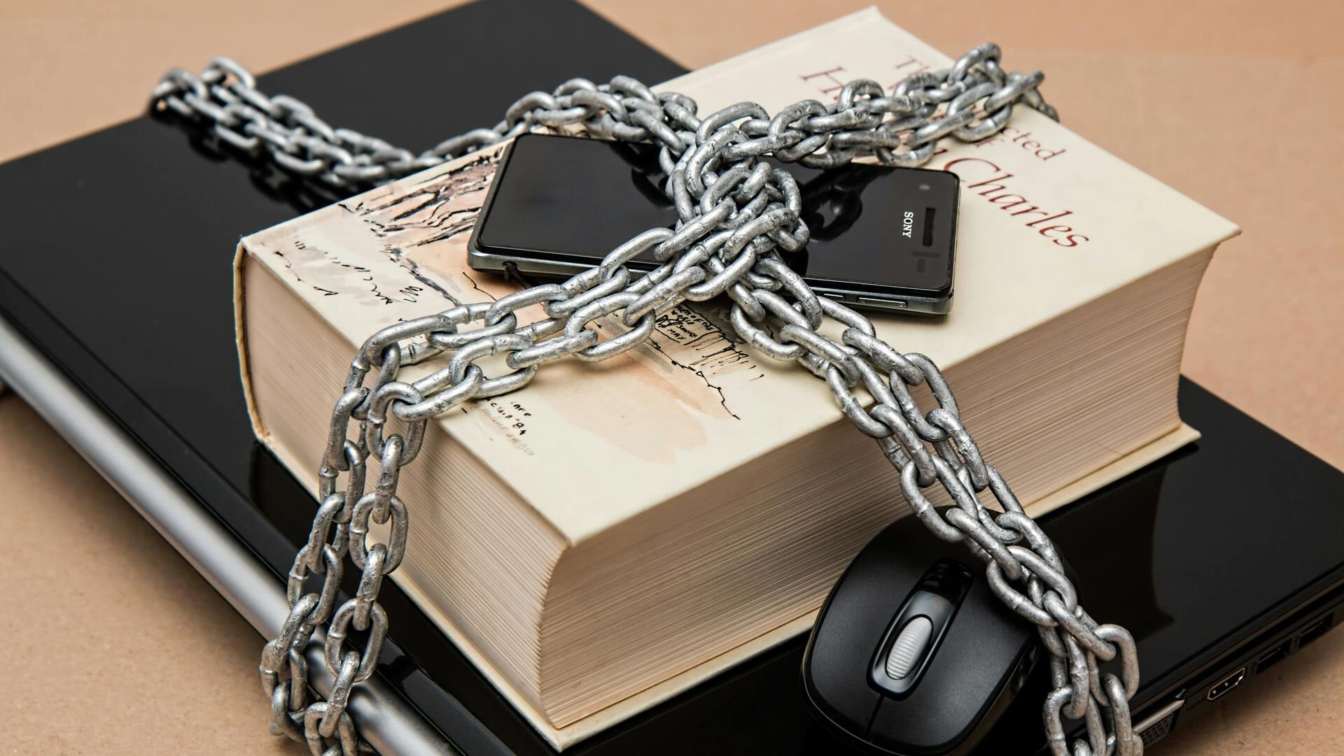 Cybersecurity en privacy steeds belangrijker; ook slimme apparaten zijn te hacken
