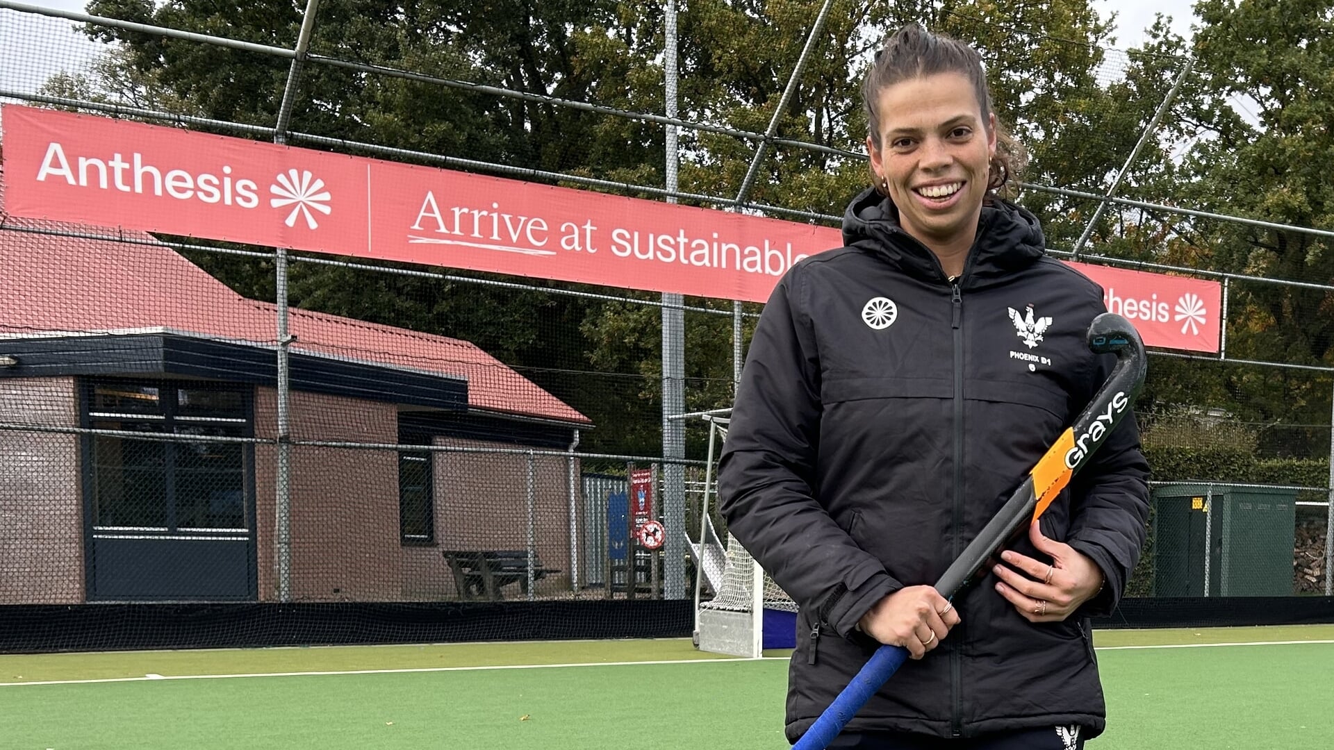 Betrokken Phoenix-’vedette’ Judith Baal eet en drinkt hockey