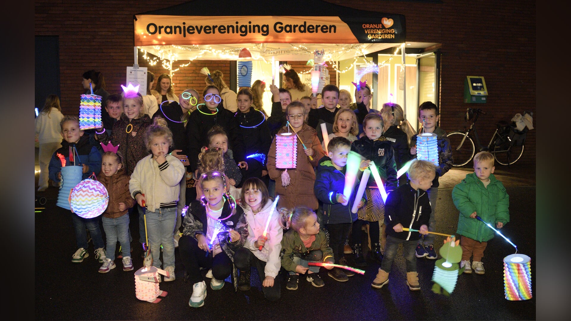 Enge kostuums niet welkom bij lampionnenoptocht in Garderen