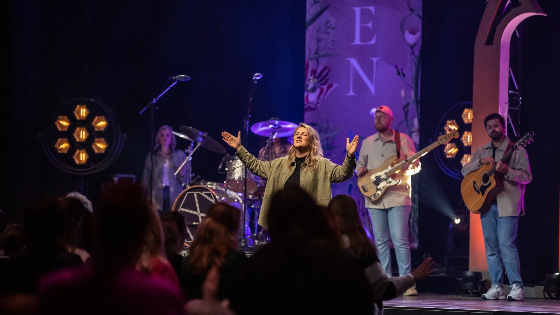 Revivaldienst met Jannica van Barneveld in de Lockhorst in Sliedrecht