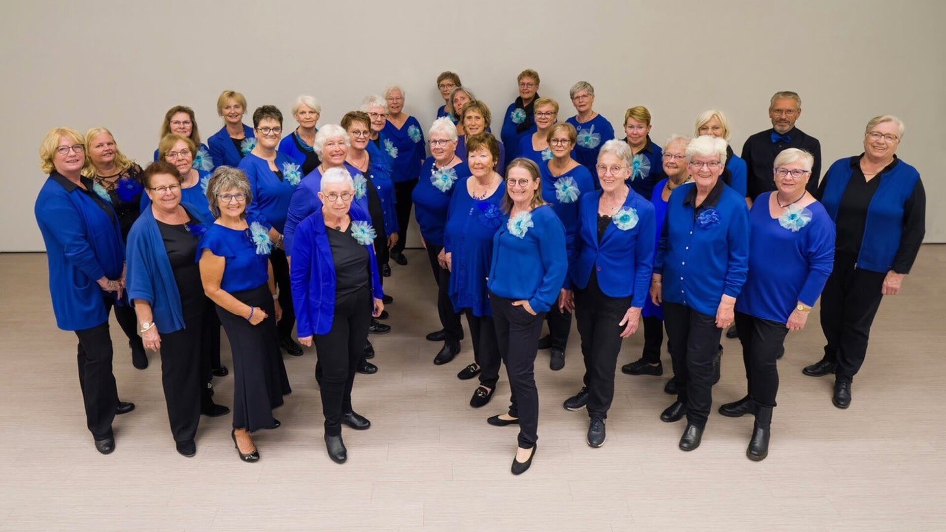 Tranen met Tuiten in Langbroek zingt 30 jaar: ‘Je gaat altijd met een goed gevoel naar huis’