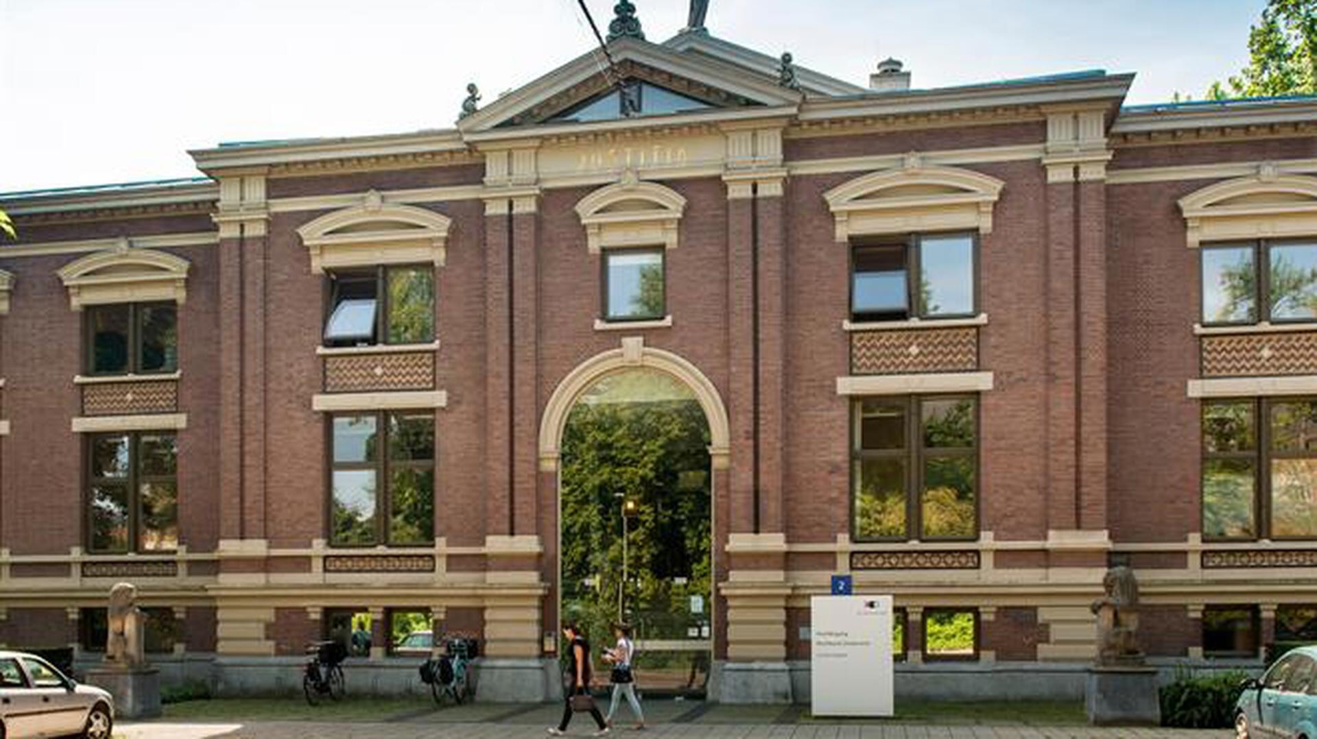 Justitie eist tbs tegen cliënte ‘s Heeren Loo die in Wekerom begeleider neerstak