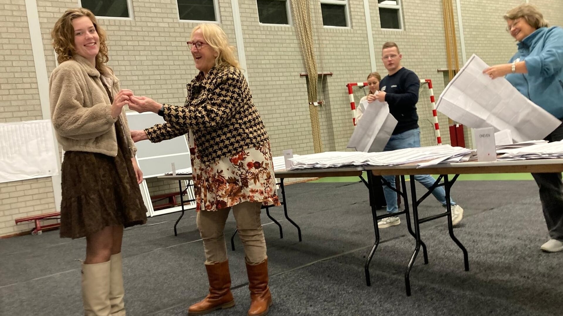 Trouwring Ilona uit Lunteren valt in stembus: ‘Dat was wel even balen’