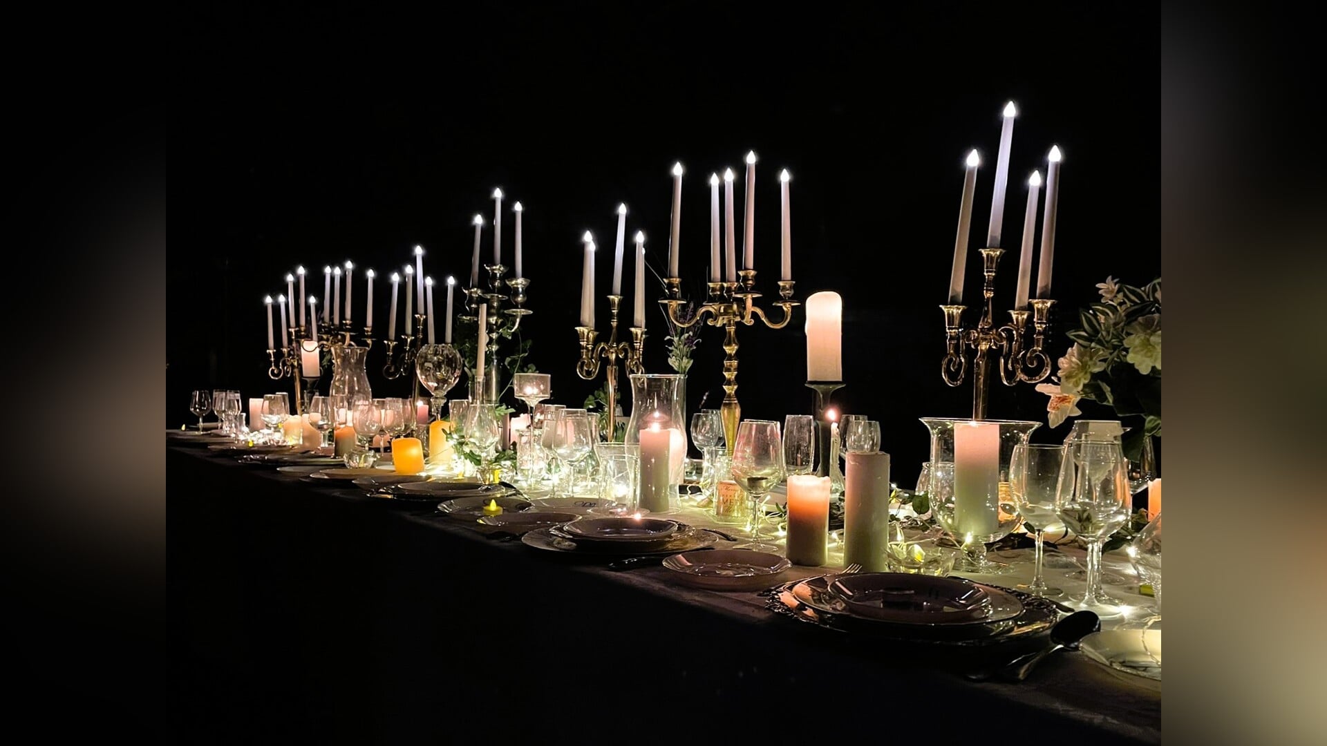 Kunstvormen, vuur en sfeervolle taferelen: Namen Noemen biedt unieke manier van herdenken