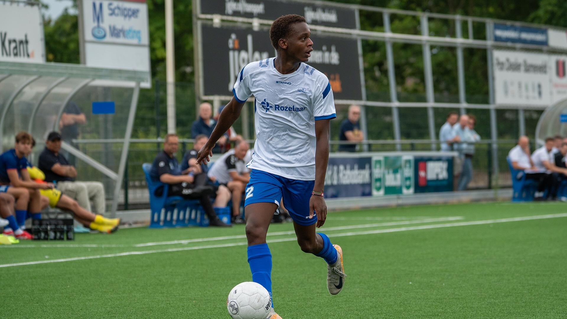 SDVB-rechtsback Shan Biwott heeft er honderd op een rij