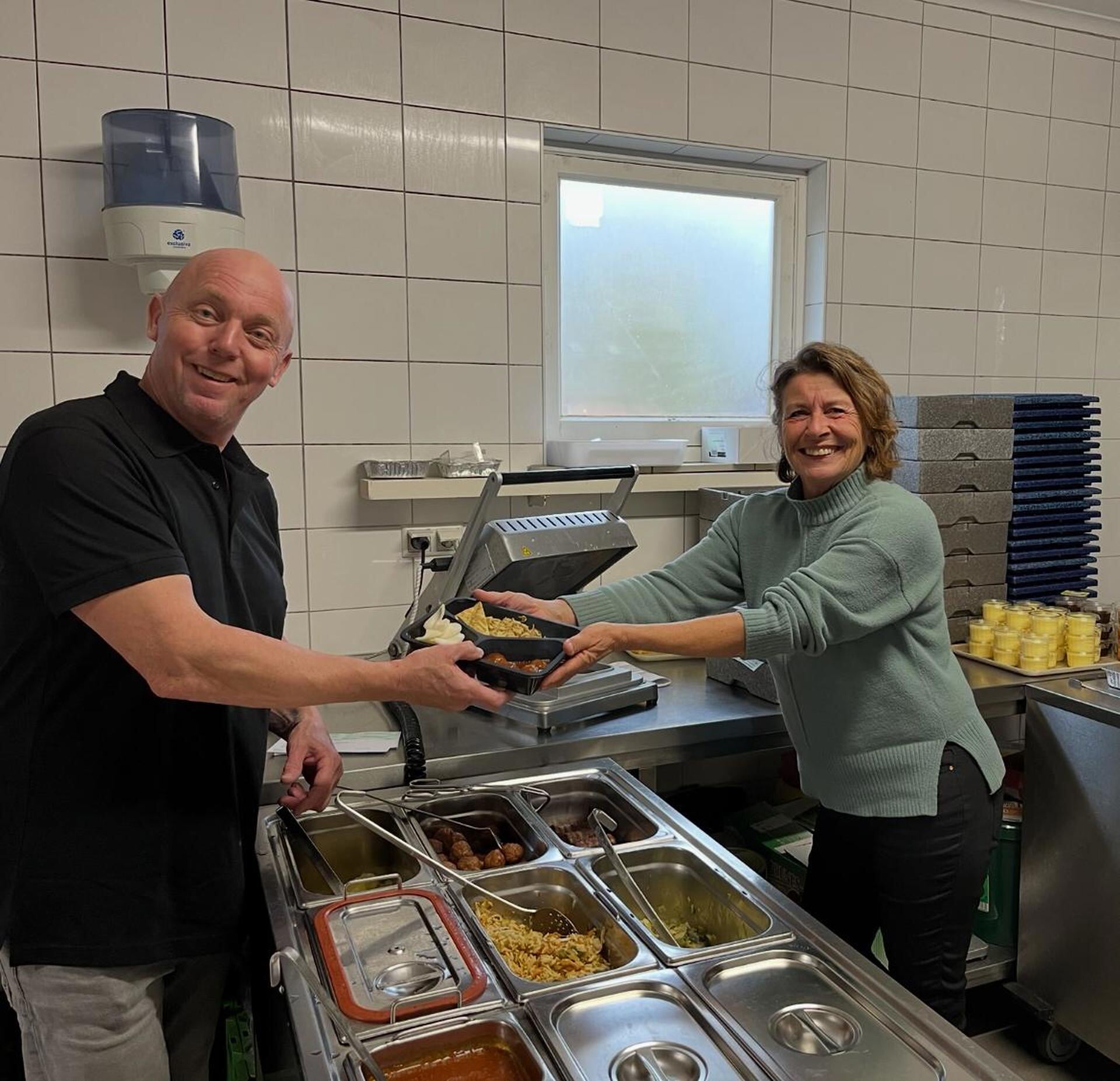 Vrijwillige hulp gevraagd bij Tafeltje Dekje