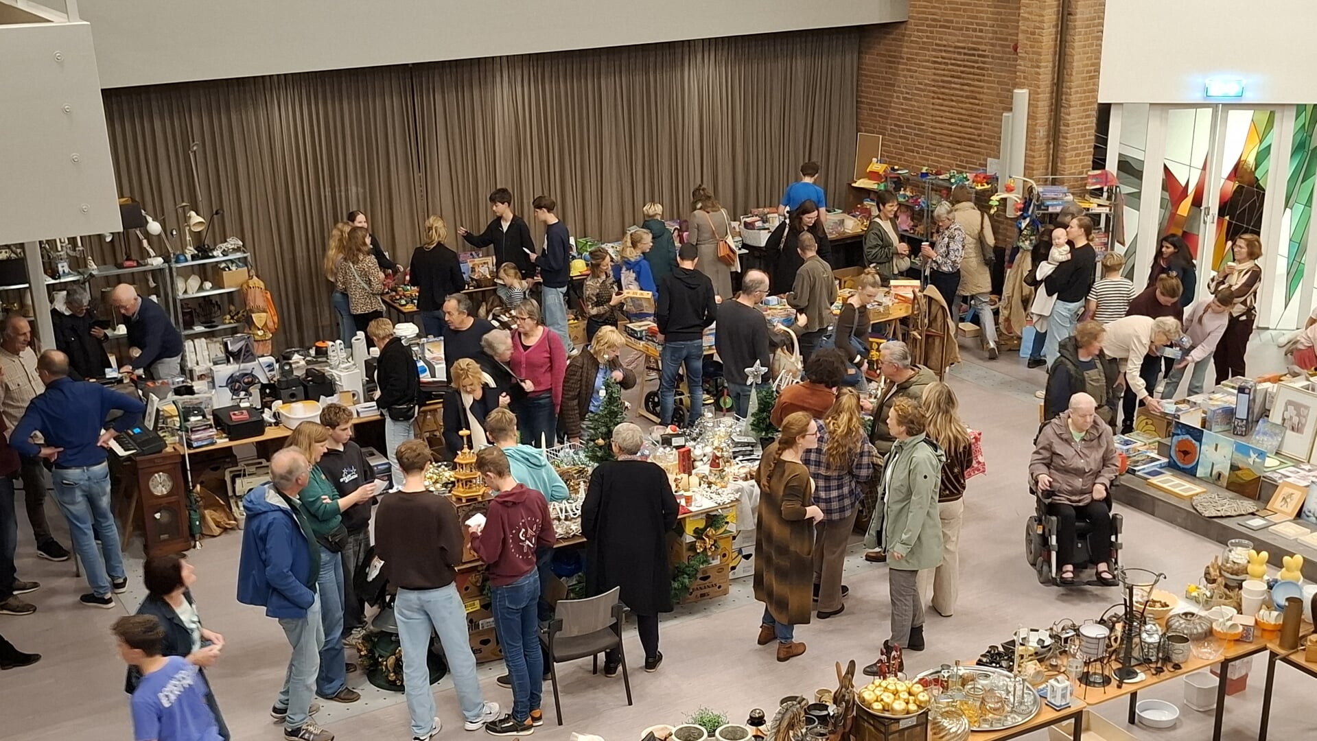 Mooie opbrengst bazar Kruiskerk