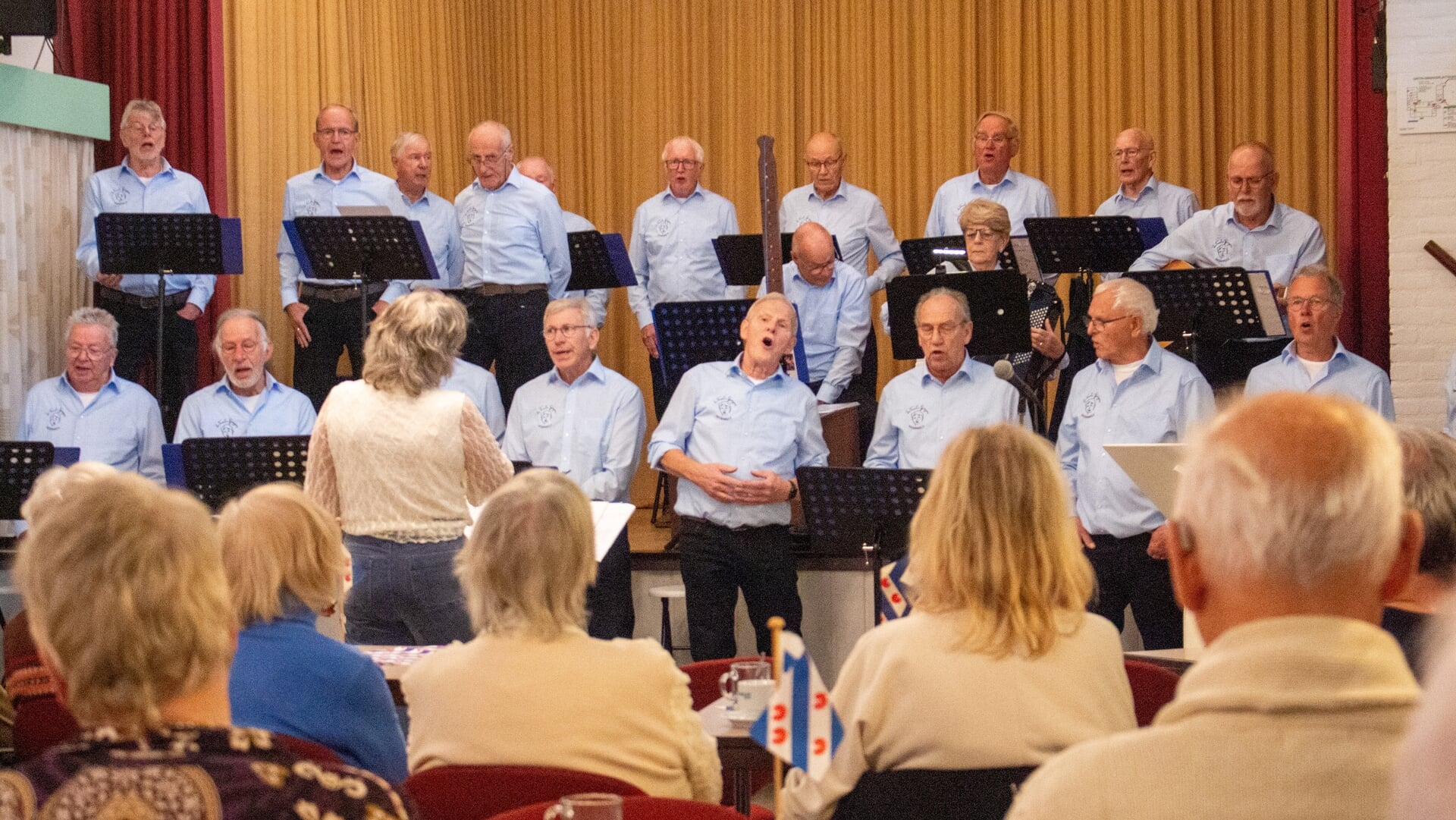 Wommelse Freulesjongers bij de Fryske krite Utert-Seist