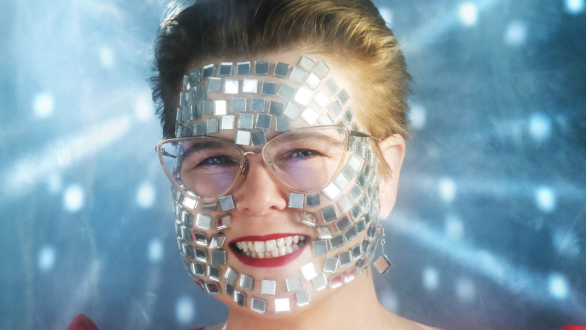 Cabaretier Marjolein van Kooten voert Aan mij zal het niet liggen in theater De Dialoog