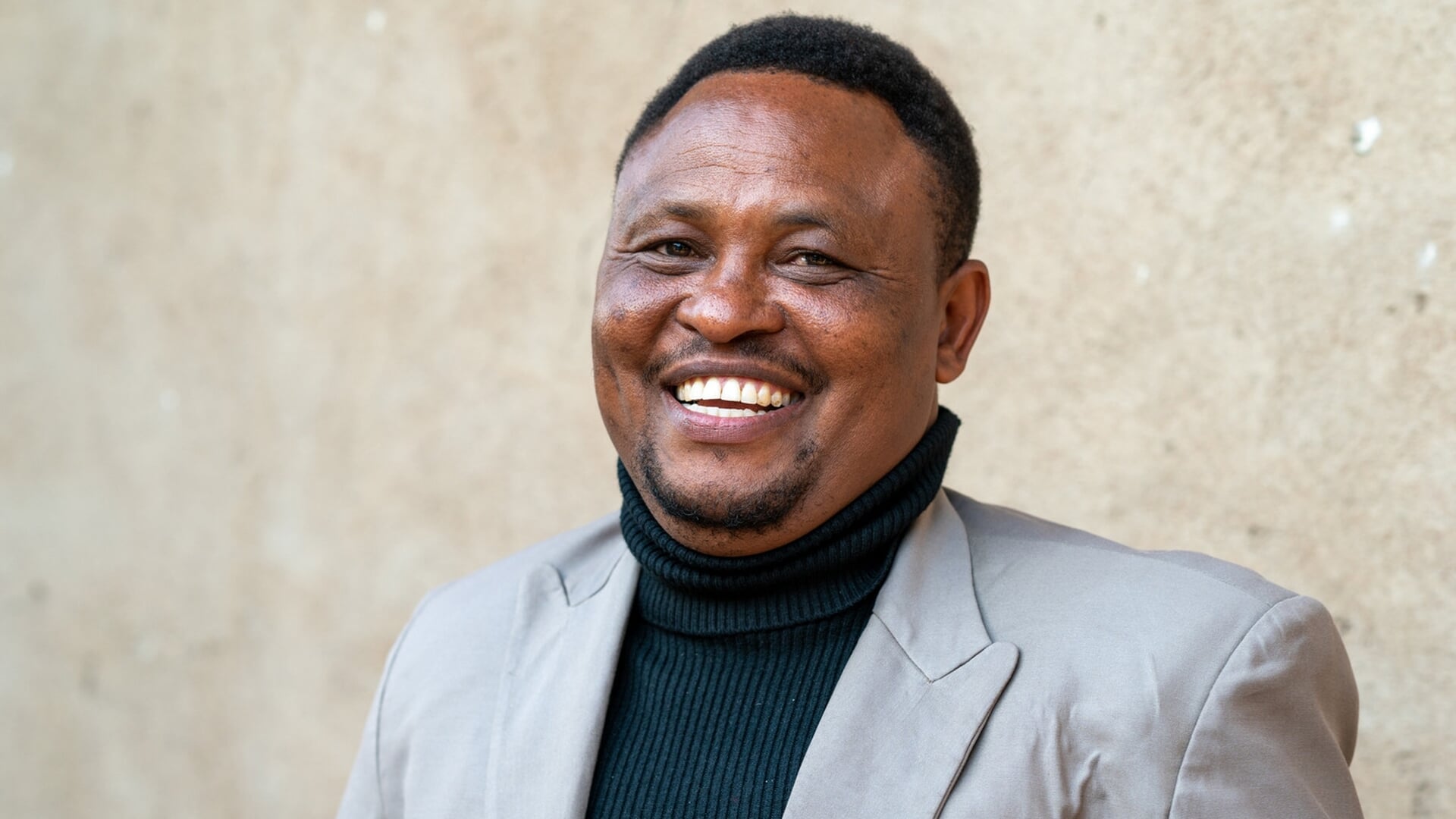 Nijkerkse stichting bereikt 180.000 mensen in Tanzania met Bijbelproject