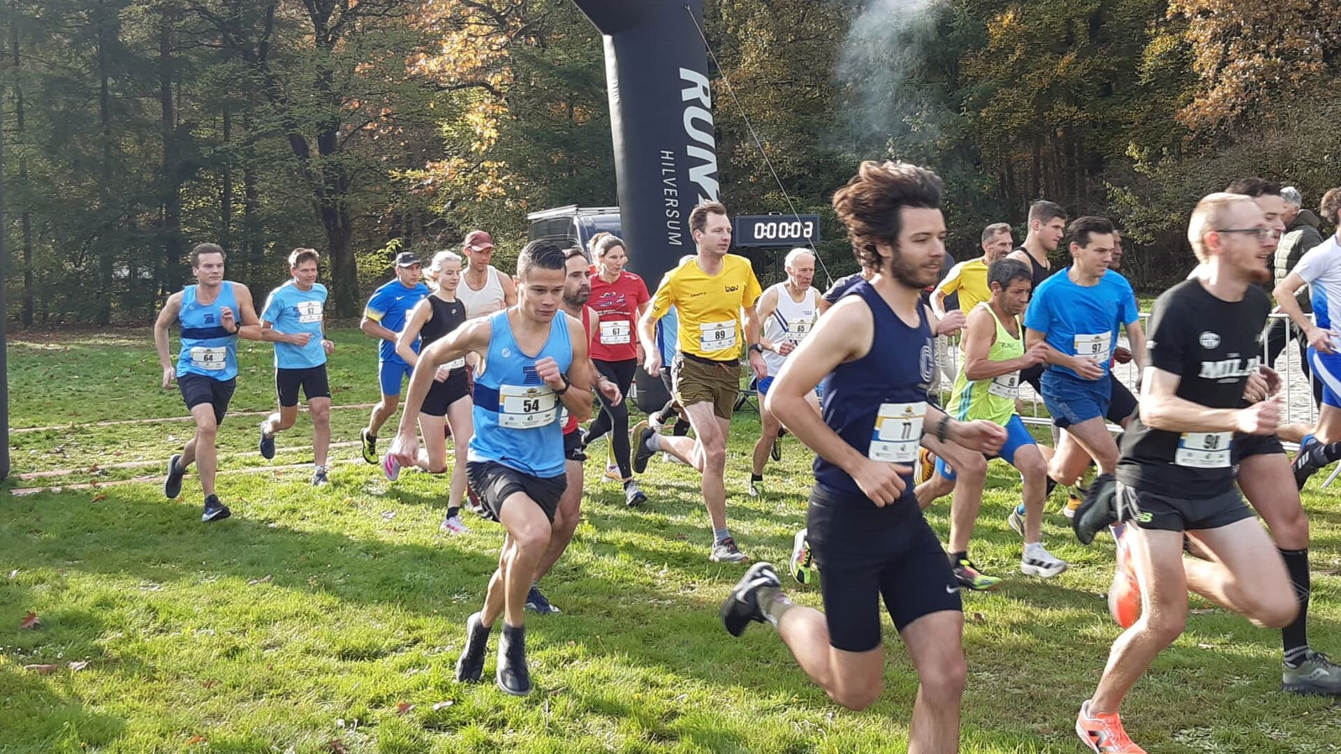 Maple Leaf Run tussen Hilversum en Baarn in heerlijk herfstzonnetje
