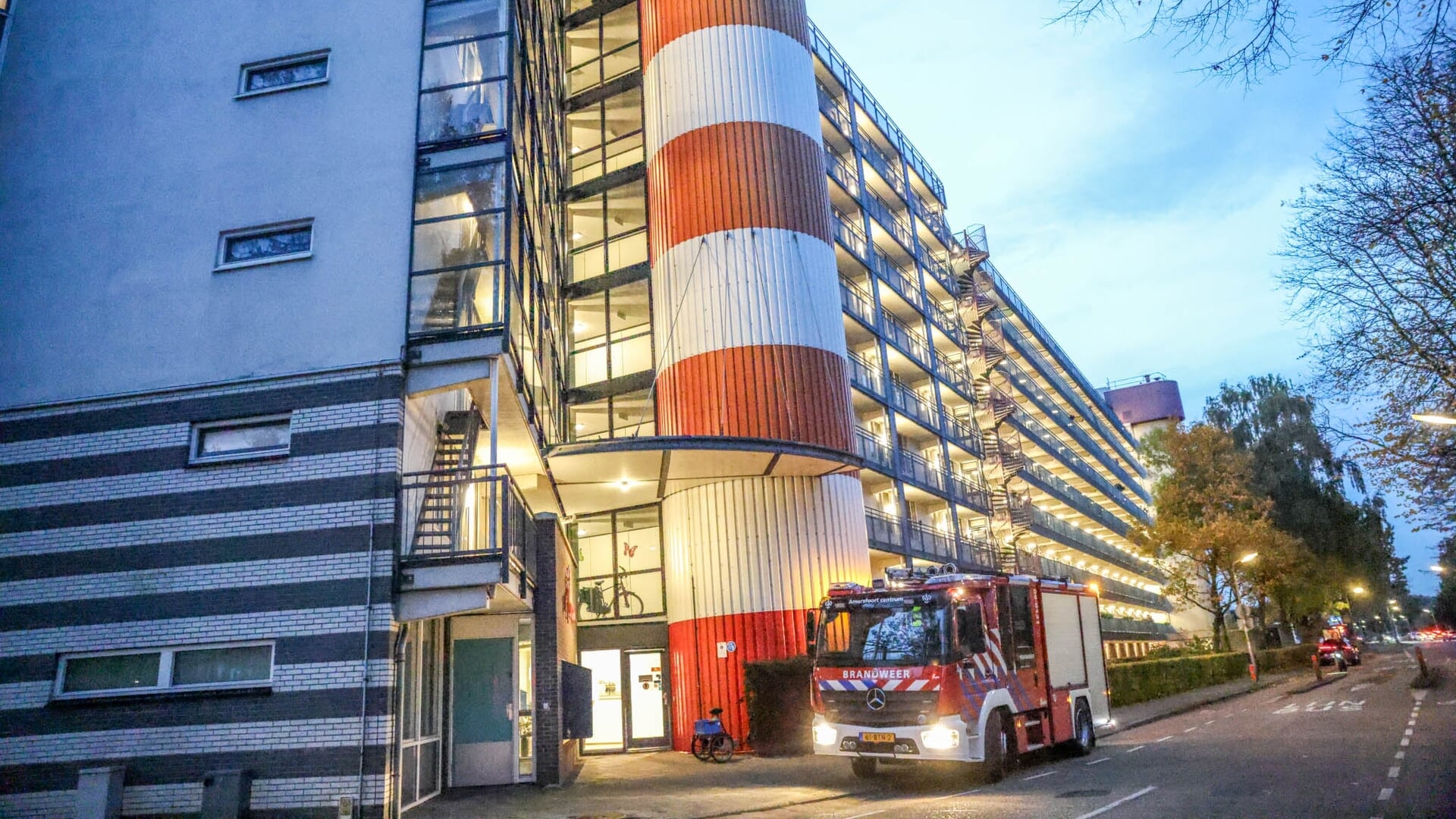 Gasluchtmelding in appartementencomplex De Vuurtoren