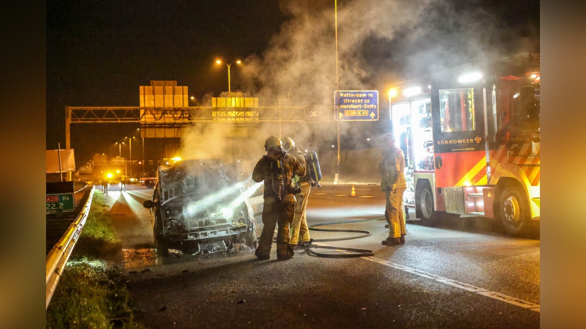Autobrand op A28 bij Amersfoort zorgt voor afgesloten rijstroken