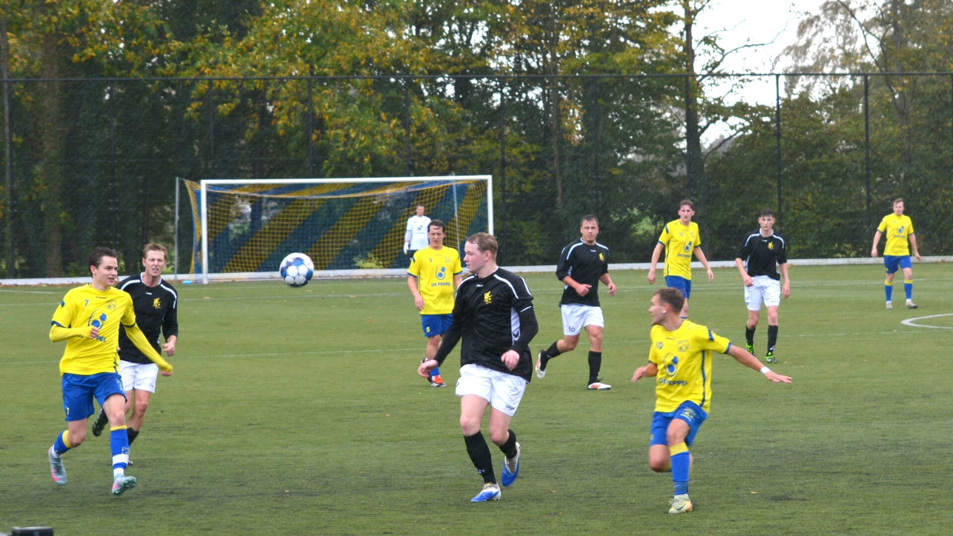 VV Barneveld wint door hattrick Silvan van Hierden