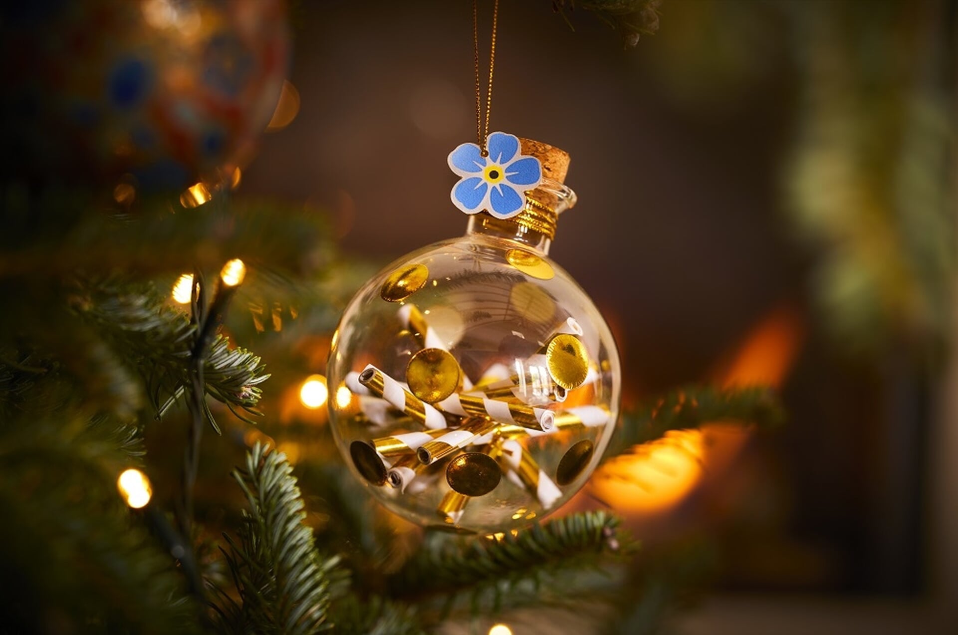 Tweedehands kerstmarkt in Jupiterflat in Hardinxveld-Giessendam