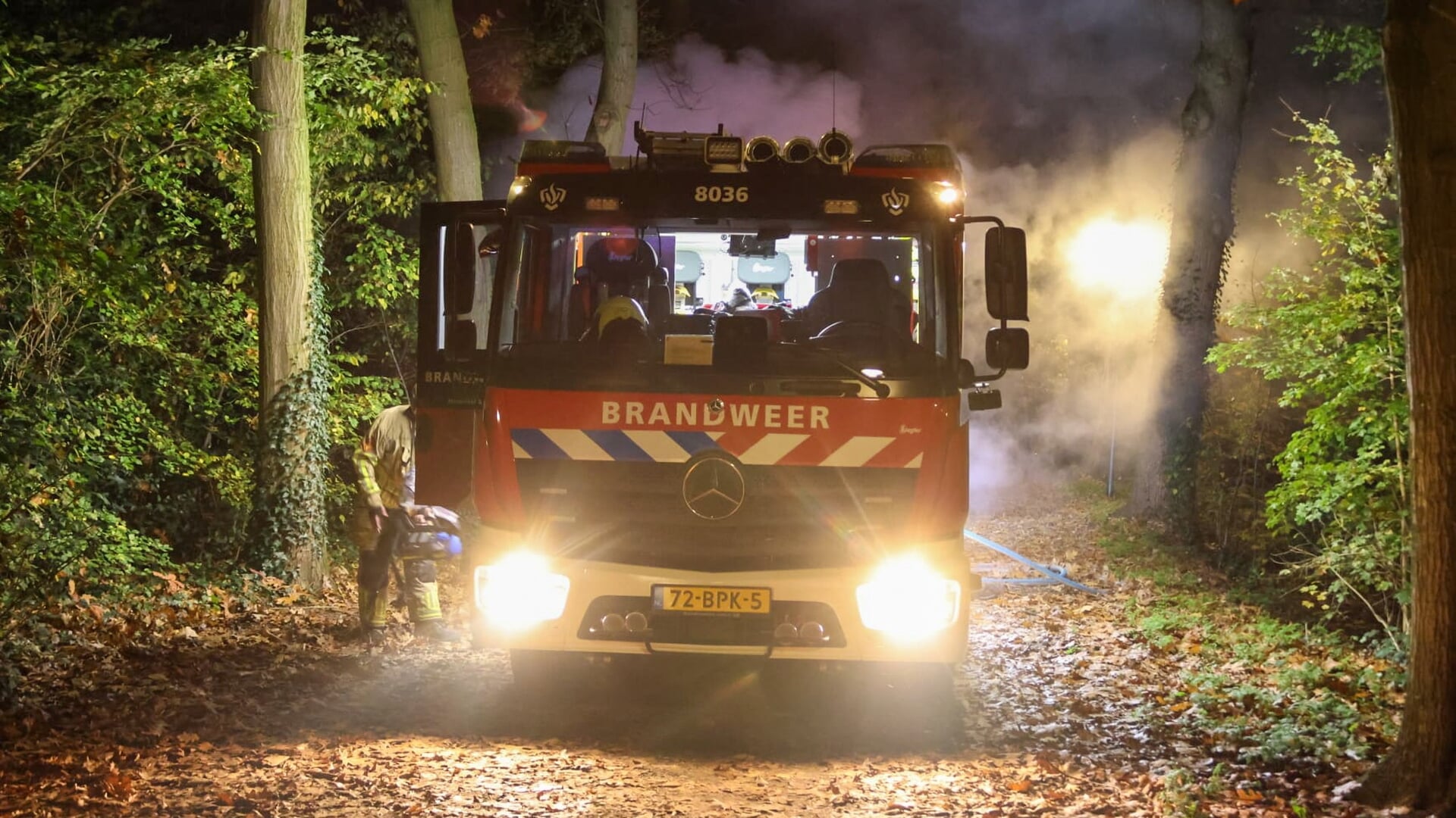 Twee branden in één avond in Renswoude: politie onderzoekt mogelijke brandstichting