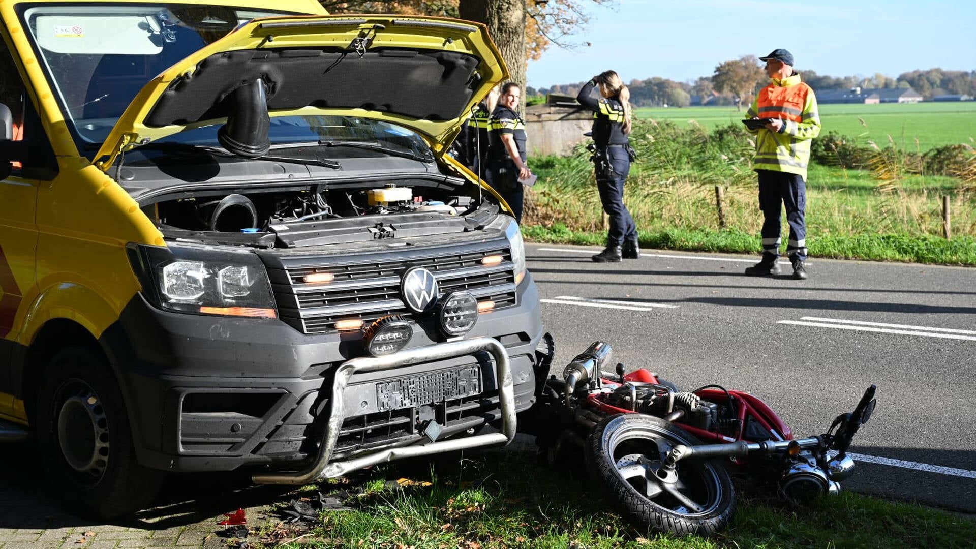Scherpenzeelse (24) op motor gewond bij ongeval in Barneveld