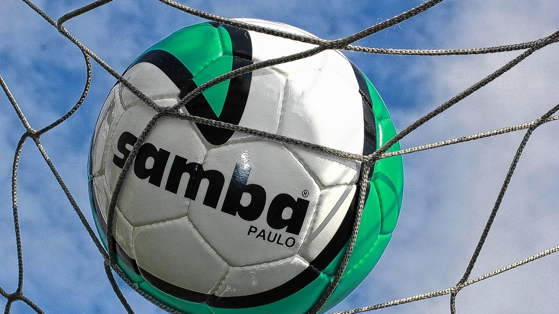 Woudrichem verliest doelpuntrijke wedstrijd van Groot-Ammers