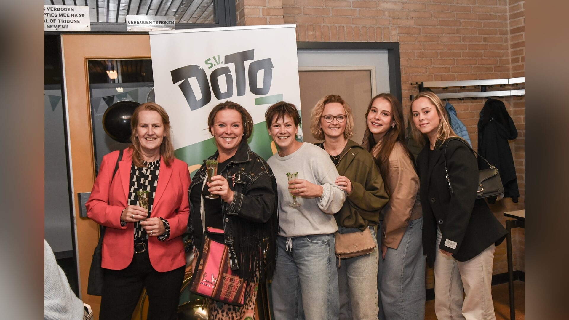 Sportvereniging DOTO viert 60-jarig jubileum met feestelijke reünie in De Baggelaar