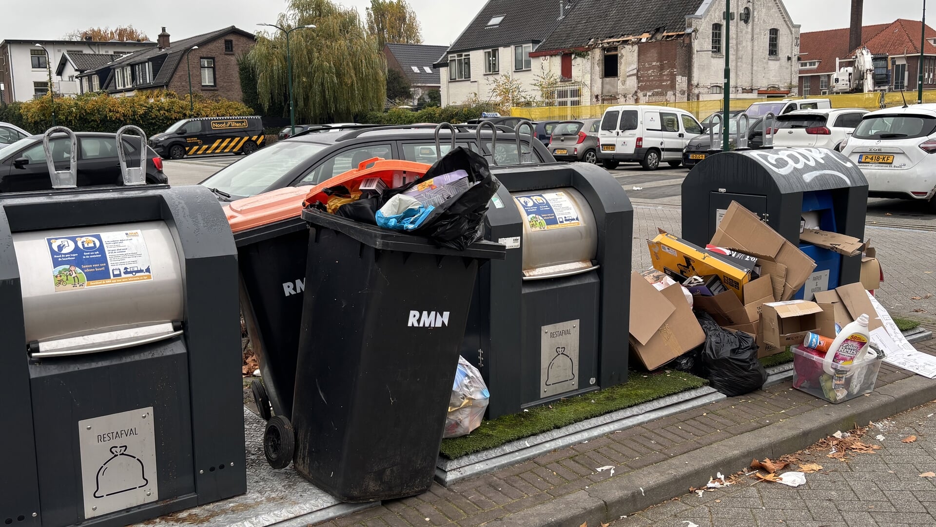 Afvaldumping op Laanplein in Baarn nu ook met kliko’s