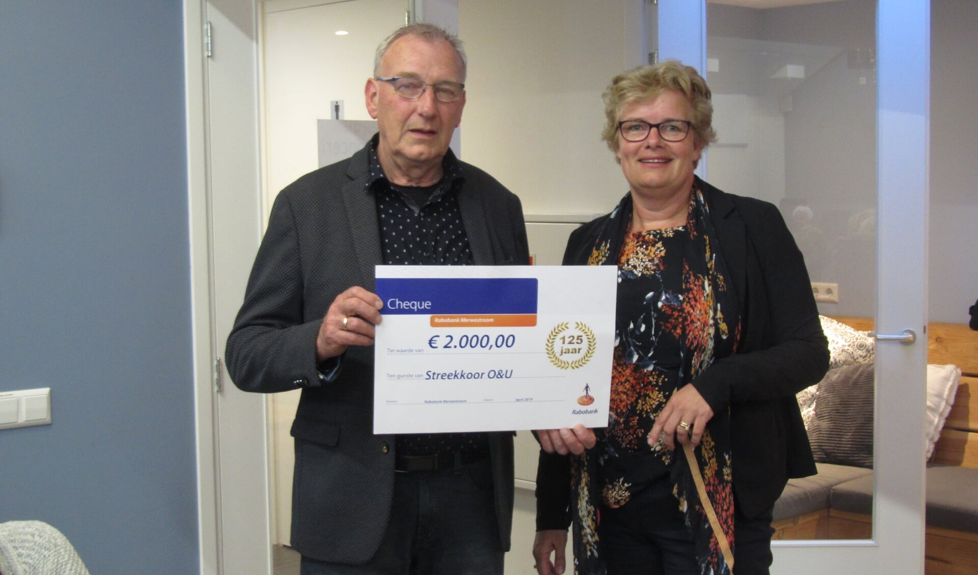 Rabobank-cheque voor O&U vanwege jubileum | Al het nieuws uit ...