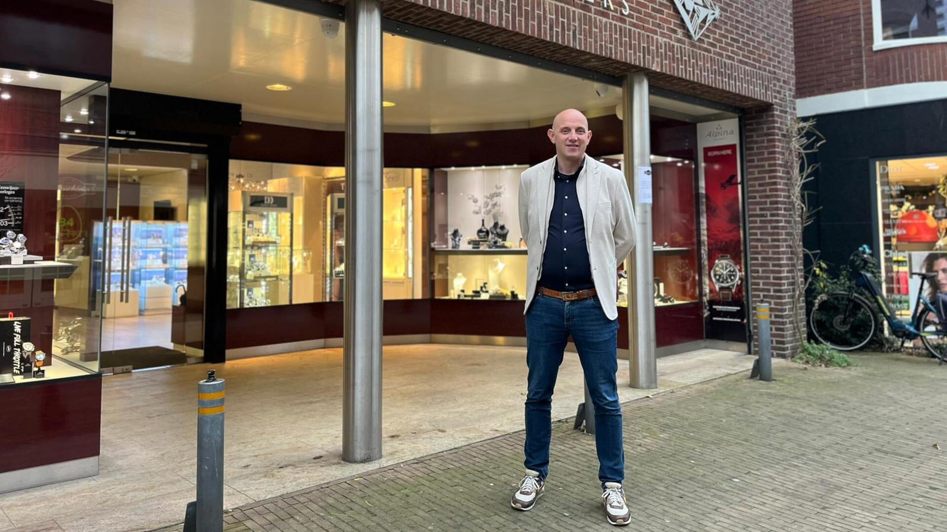 Juwelier weer open, wel ‘extra maatregelen’ - Barneveldse Krant ...