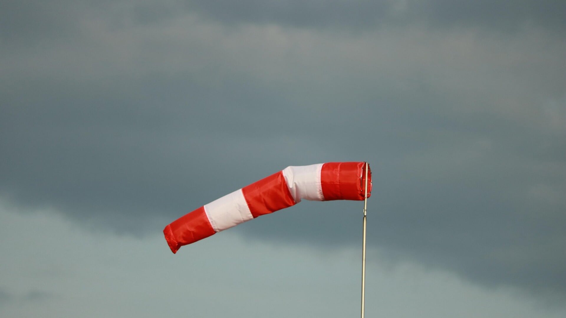 Op veel plaatsen droge jaarwisseling, vrij veel wind - Al het nieuws ...