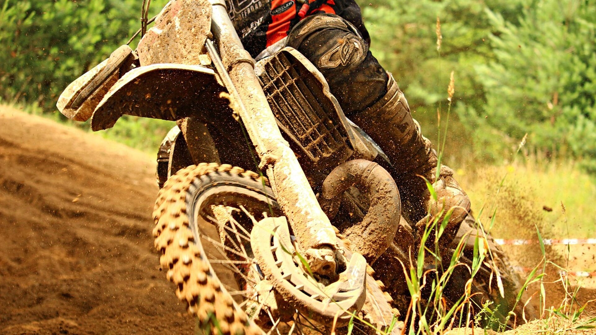 Aanhouding bij actie crossmotoren