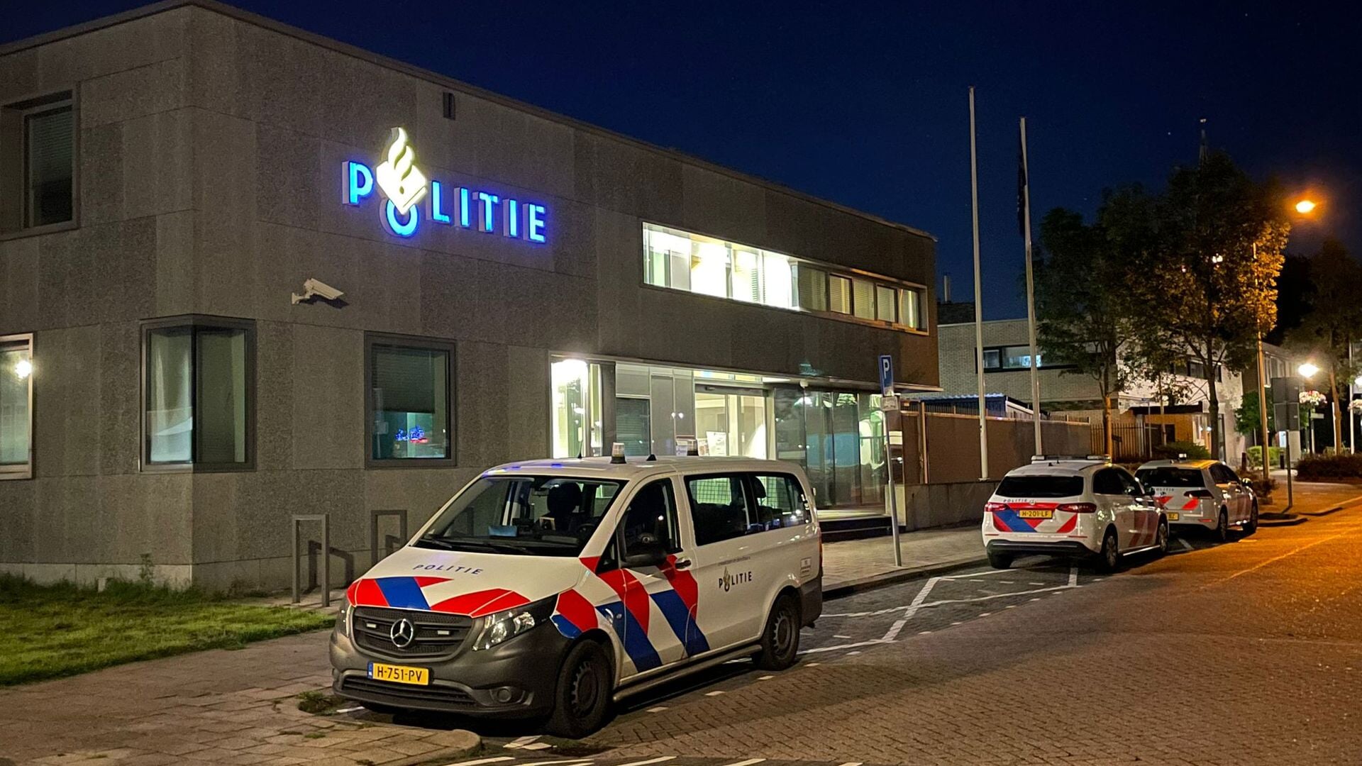 Politie over inzet Huttendorp: “Twee spoedmeldingen kregen voorrang”