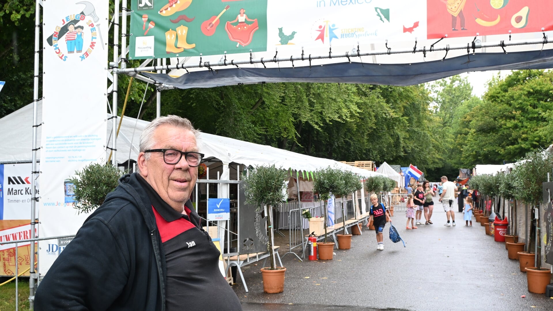 Jan van Giessen neemt na 29 jaar afscheid van Huttendorp