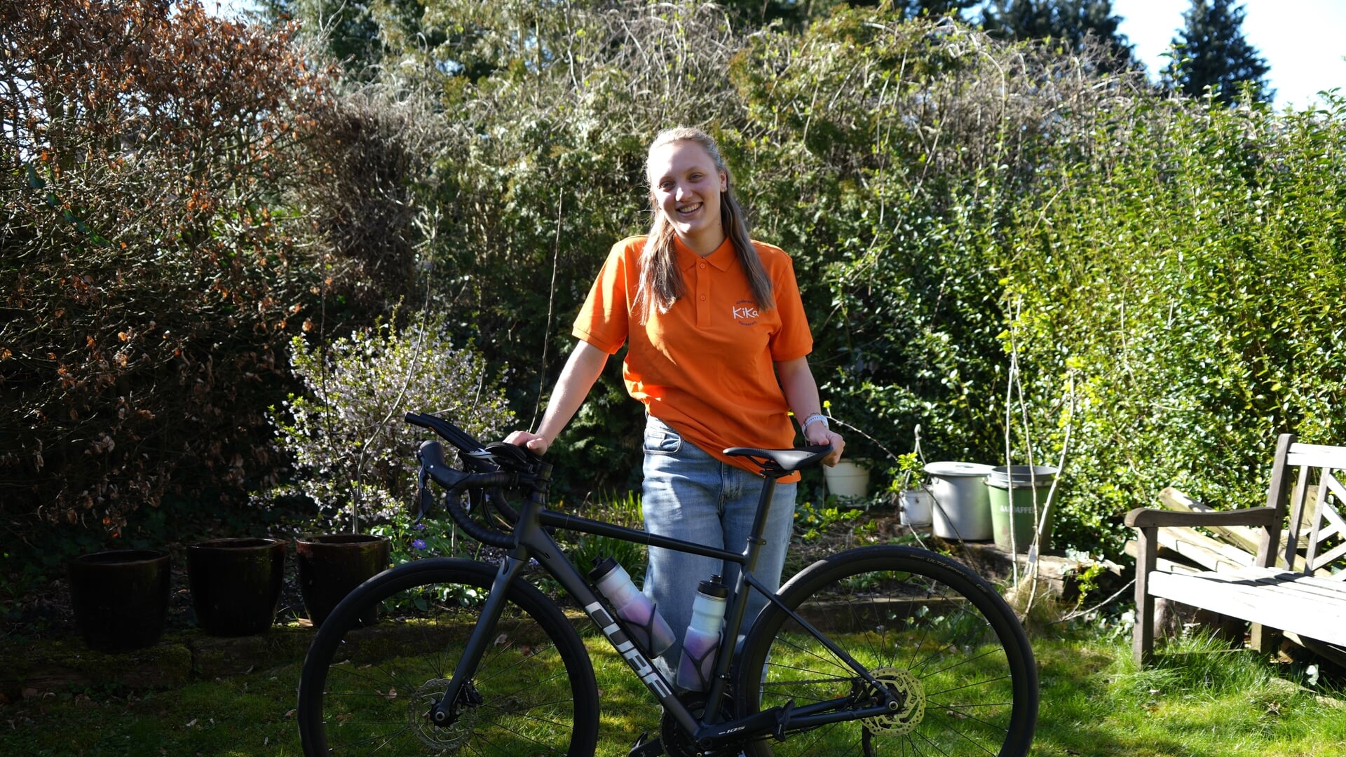 Ermelose-Rachelle-van-Kruistum--21--zwemt--rent-en-fietst-voor-het-goede-doel---Het-eerste-wat-mensen-zeggen-is--je-bent-gek-