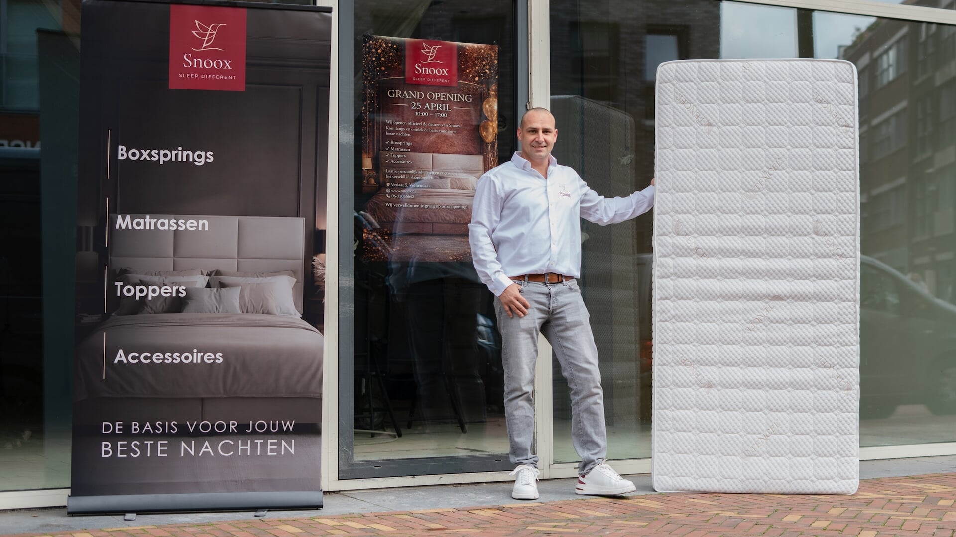 Nieuwe beddenspeciaalzaak Snoox opent in hartje Veenendaal - Al het ...