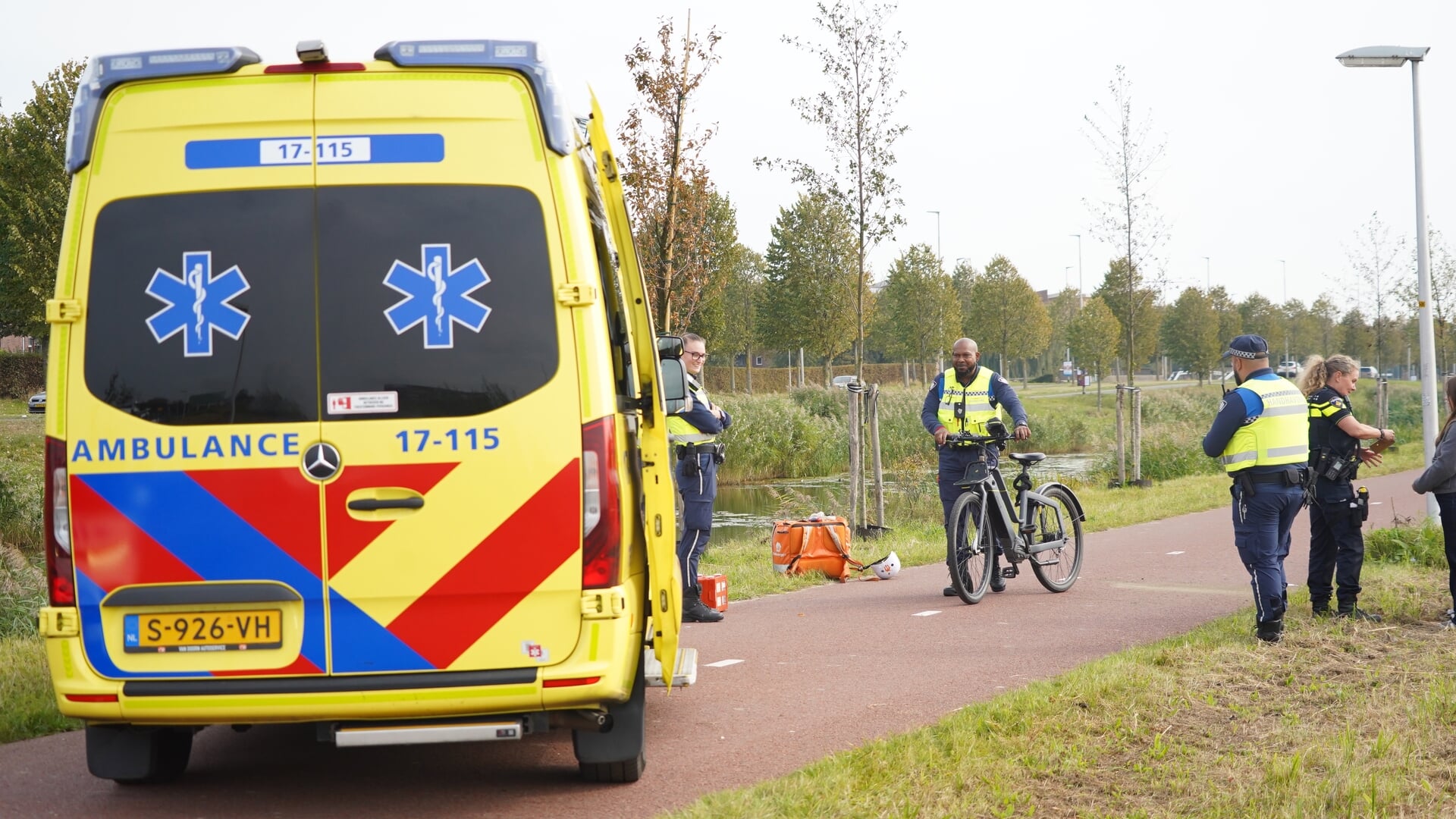 Fietser rijdt door na botsing met maaltijdbezorger