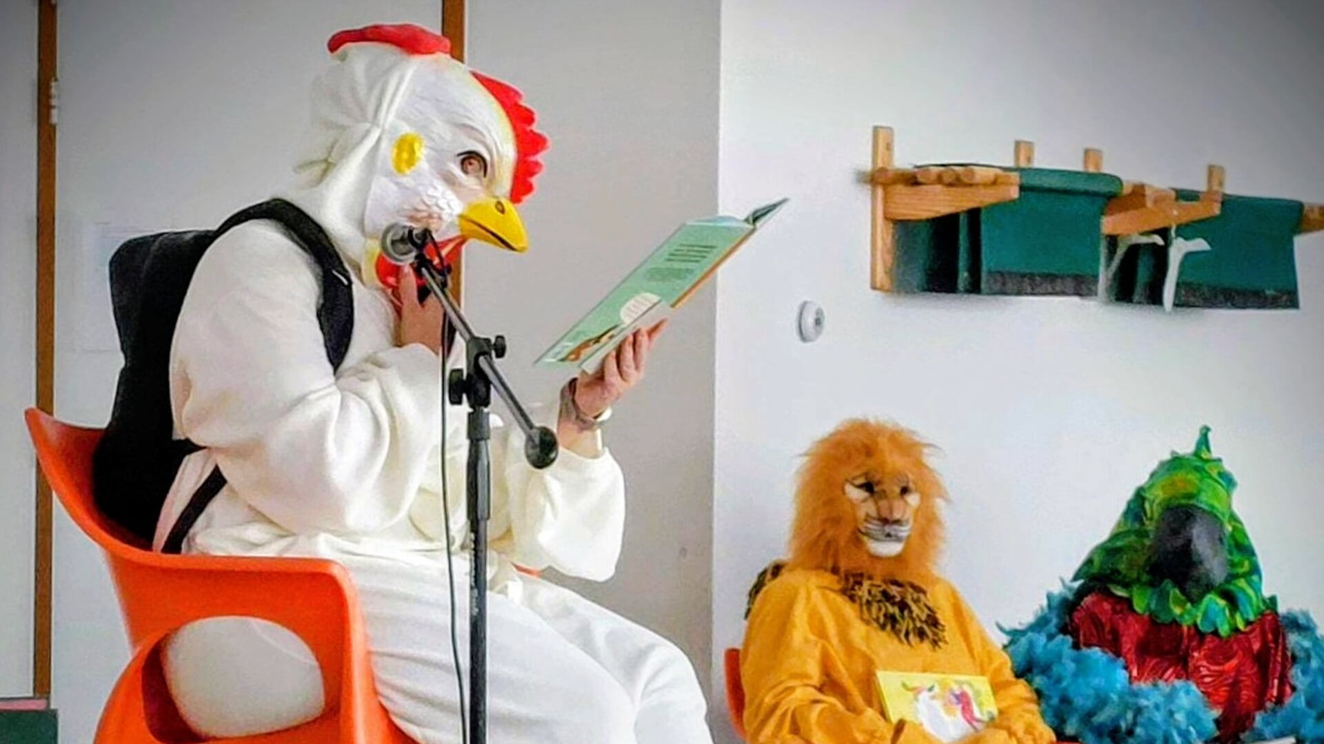 Prins Johan Frisoschool sluit Kinderboekenweek uit met ‘The Masked Reader’