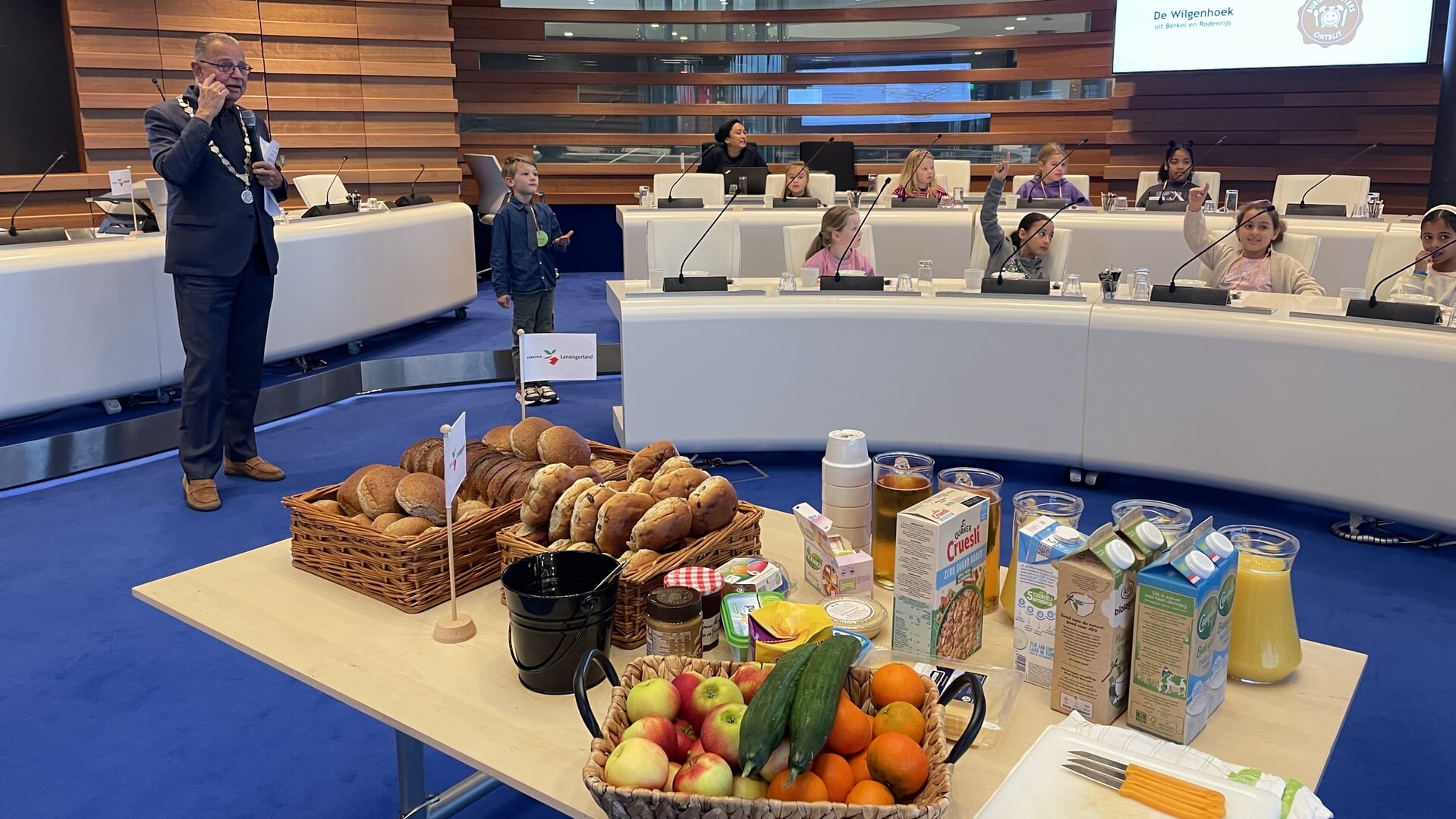 Burgemeester ontbijt met groep 4 De Wilgenhoek