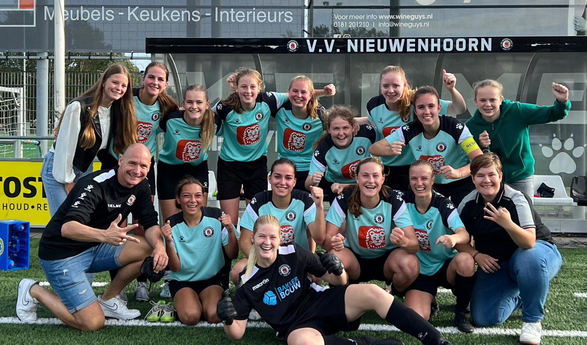 Nieuwenhoorn (vr) nipt langs Papendrecht