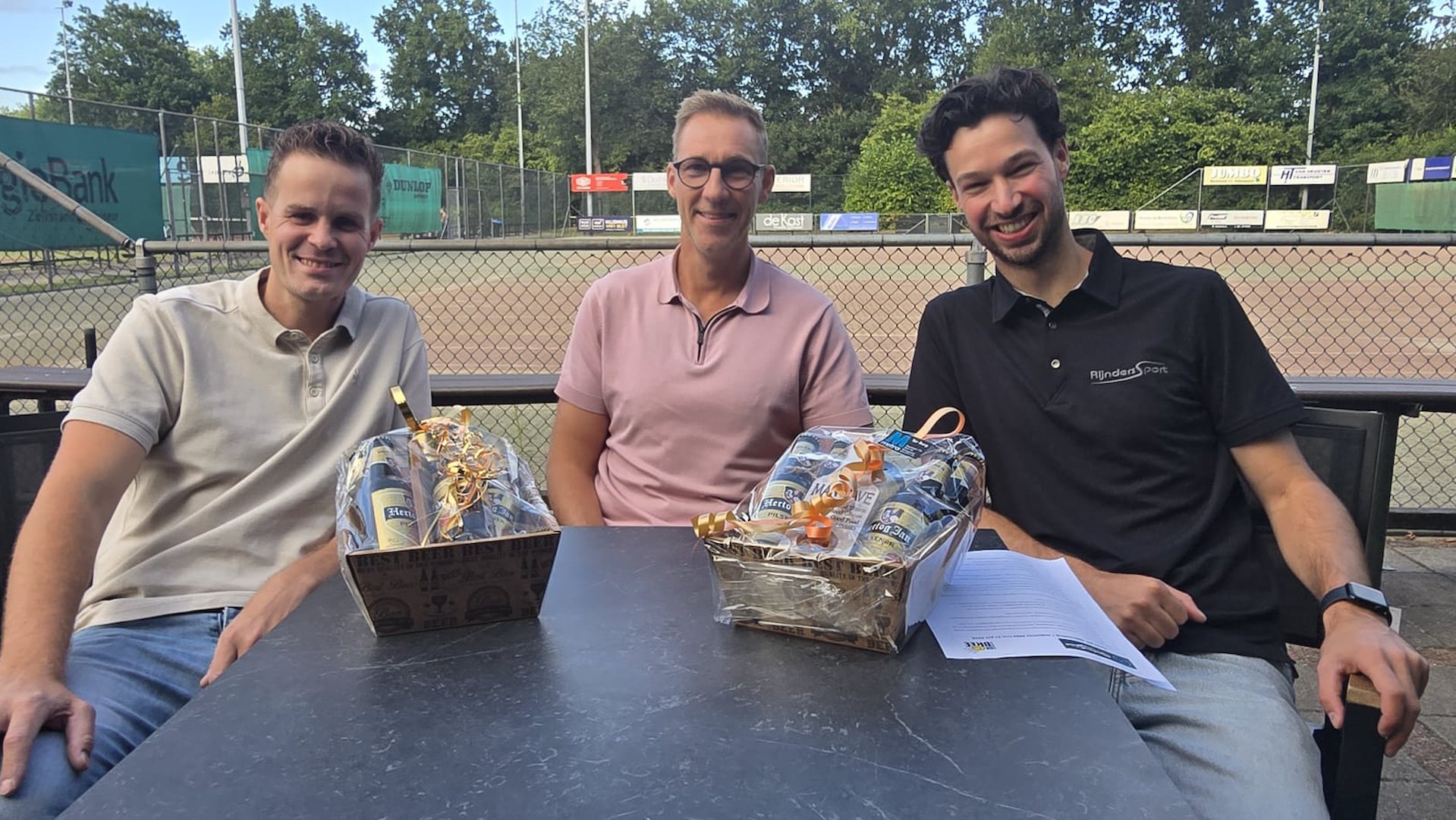 TV De Bree verwelkomt twee nieuwe sponsors in Scherpenzeel ...