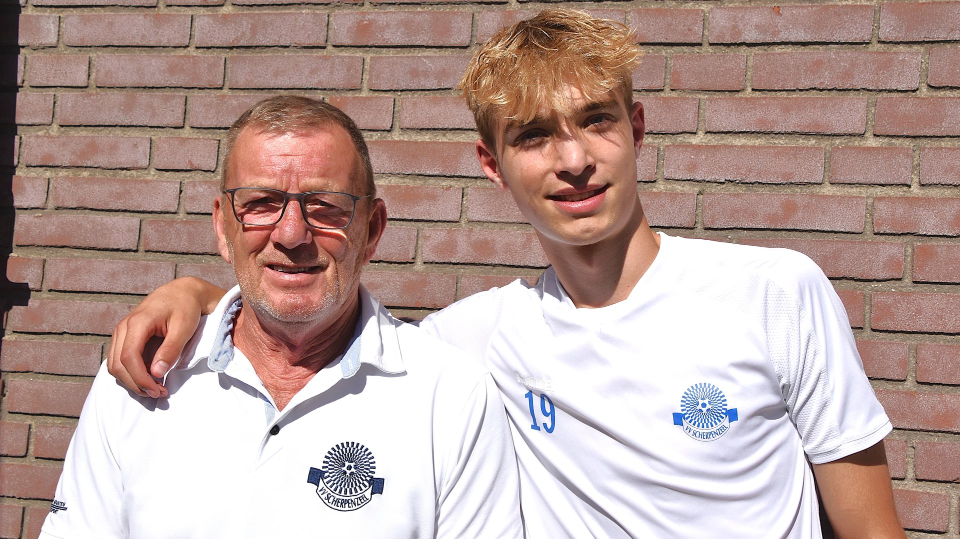 17-jarig-jeugdtalent-Thijmen-Pol-klopt-aan-de-deur-bij-Scherpenzeel-1