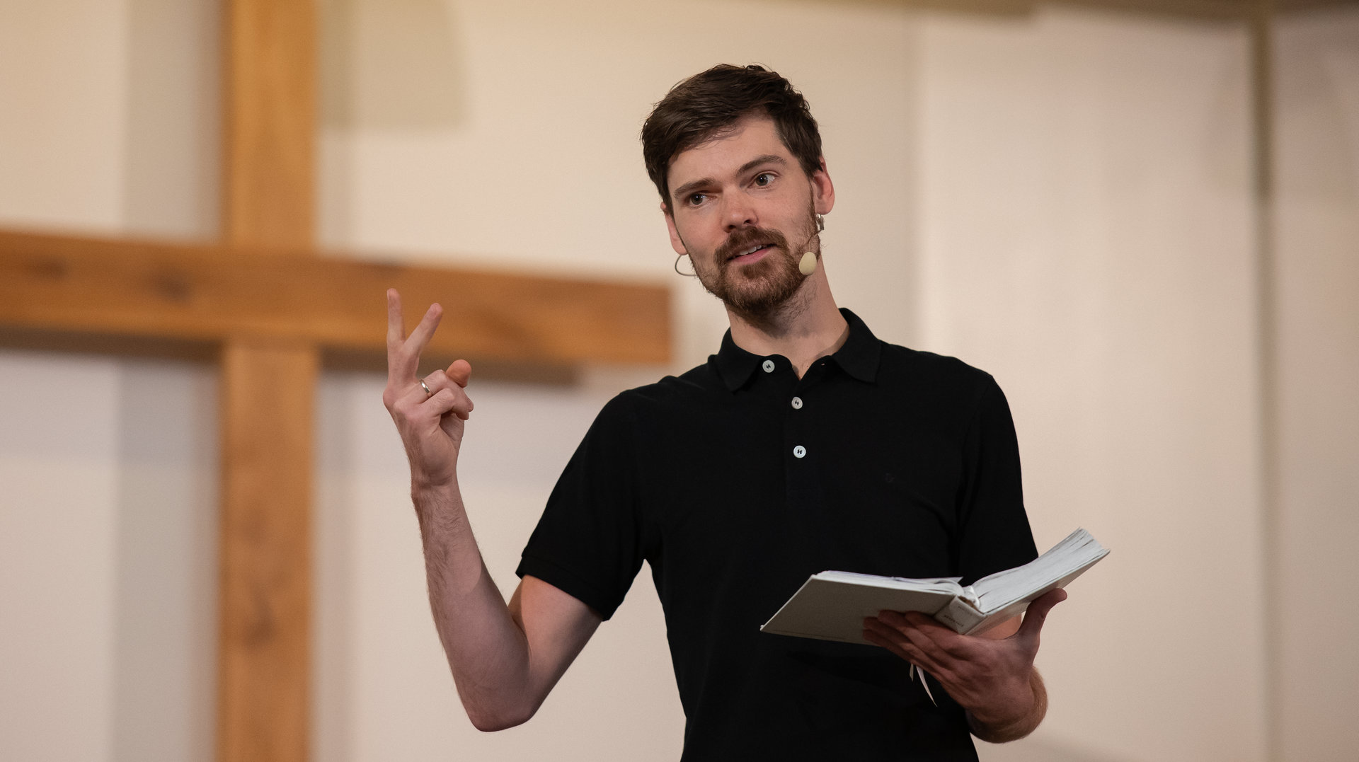 Columnist-en-voorganger-Sjaak-Biewenga-protesteert-met-een-brief-tegen-onrecht-binnen-de-kerk---Excuses-van-de-overheid-zijn-helend-