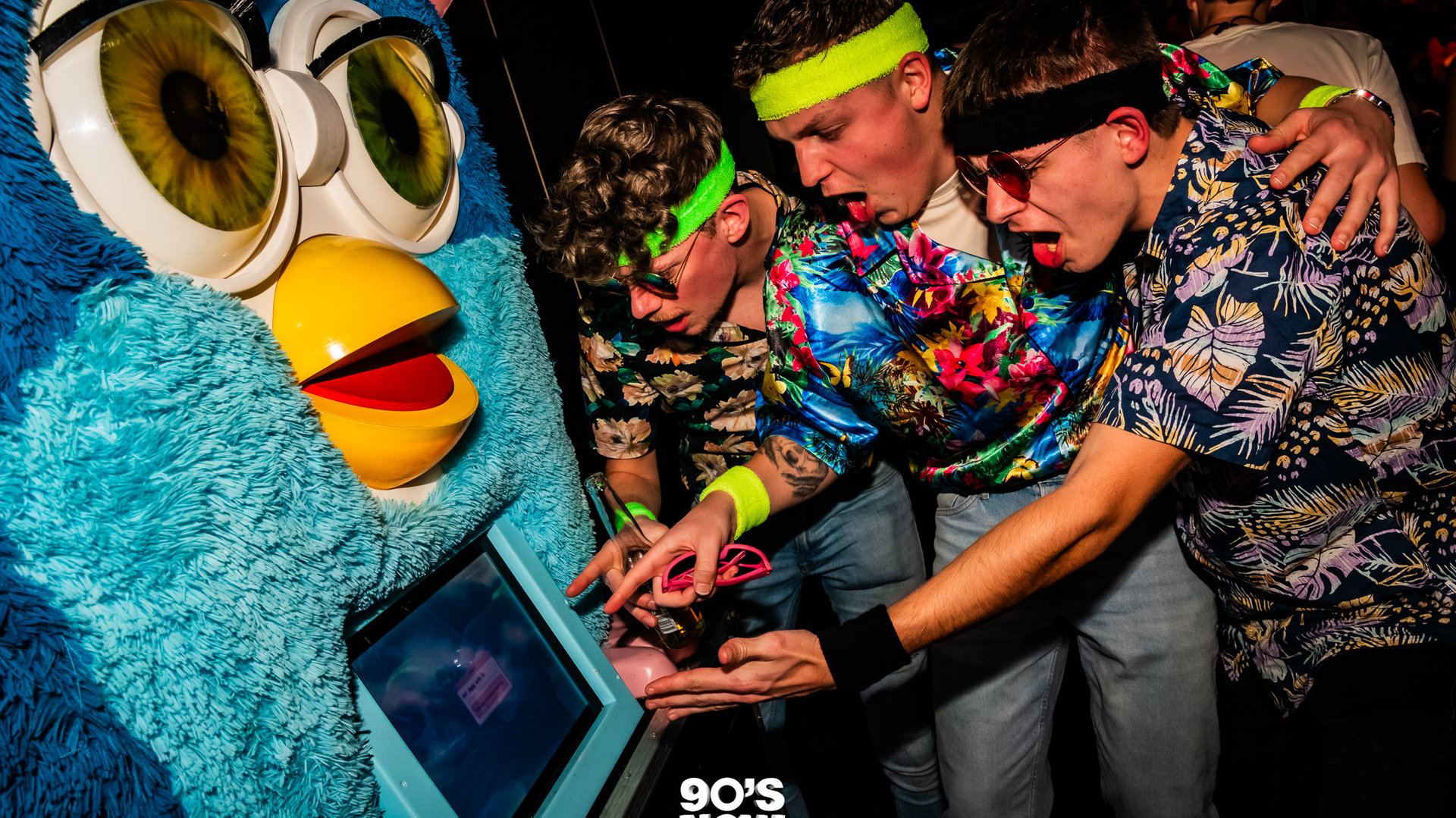 90-s-NOW-brengt-de-jaren-90-terug-tijdens-een-avond-vol-nostalgie-in-Estrado