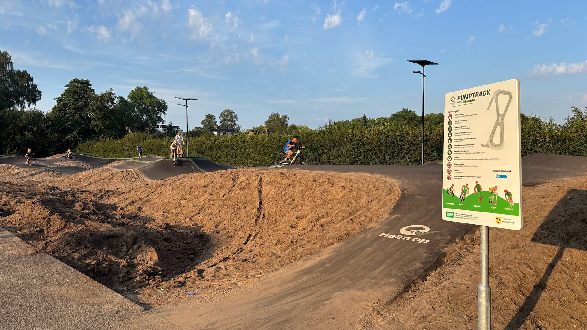 Nieuwe-pumptrack-in-Woudenberg-klaar-voor-eerste-rondjes