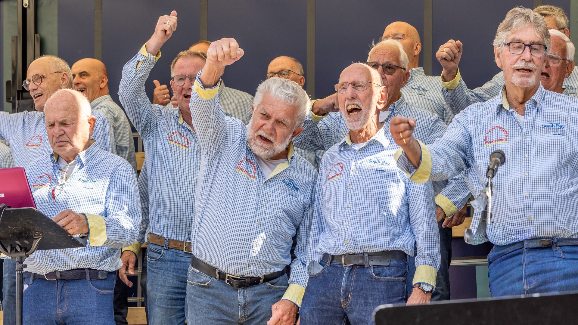 Poortzangersfestival-viert-twintig-jaar-muziek-en-gezelligheid-in-Woudenberg