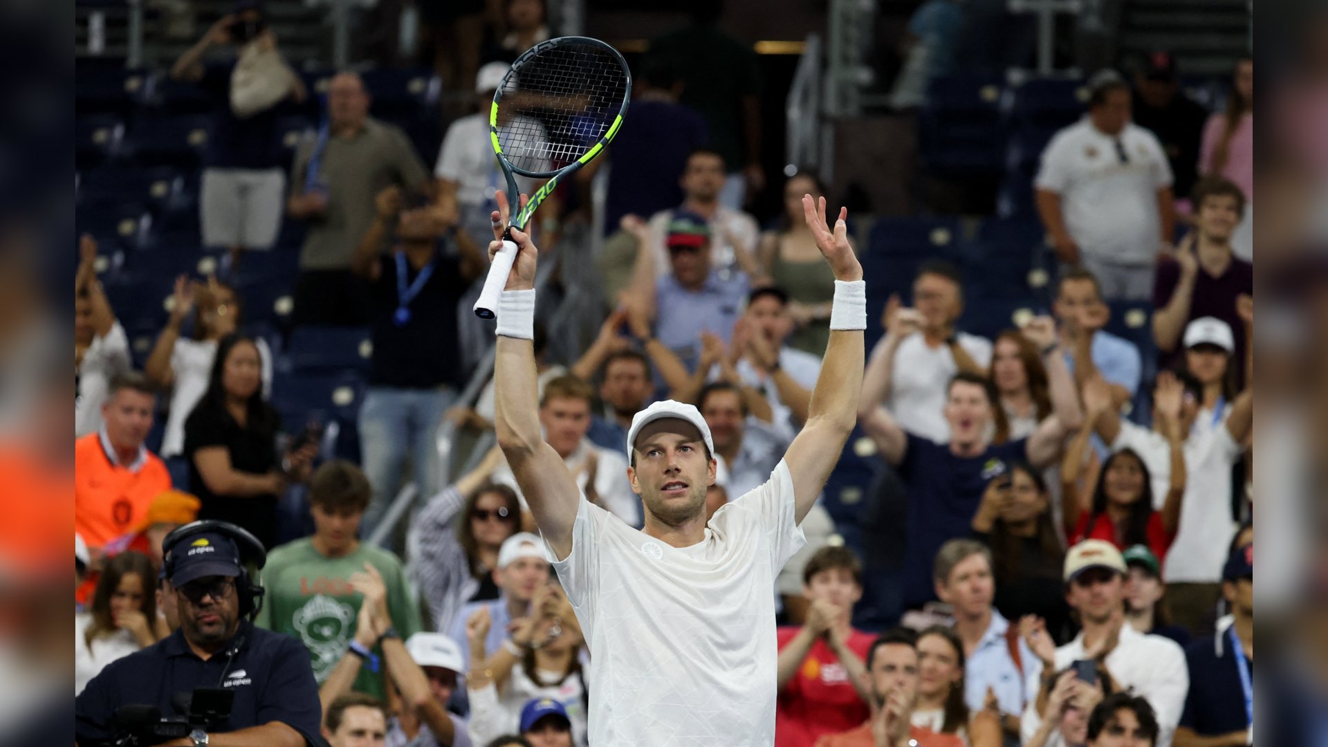 Van-de-Zandschulp-na-vijfsetter-naar-kwartfinale-tegen-Alexander-Zverev-in-US-Open