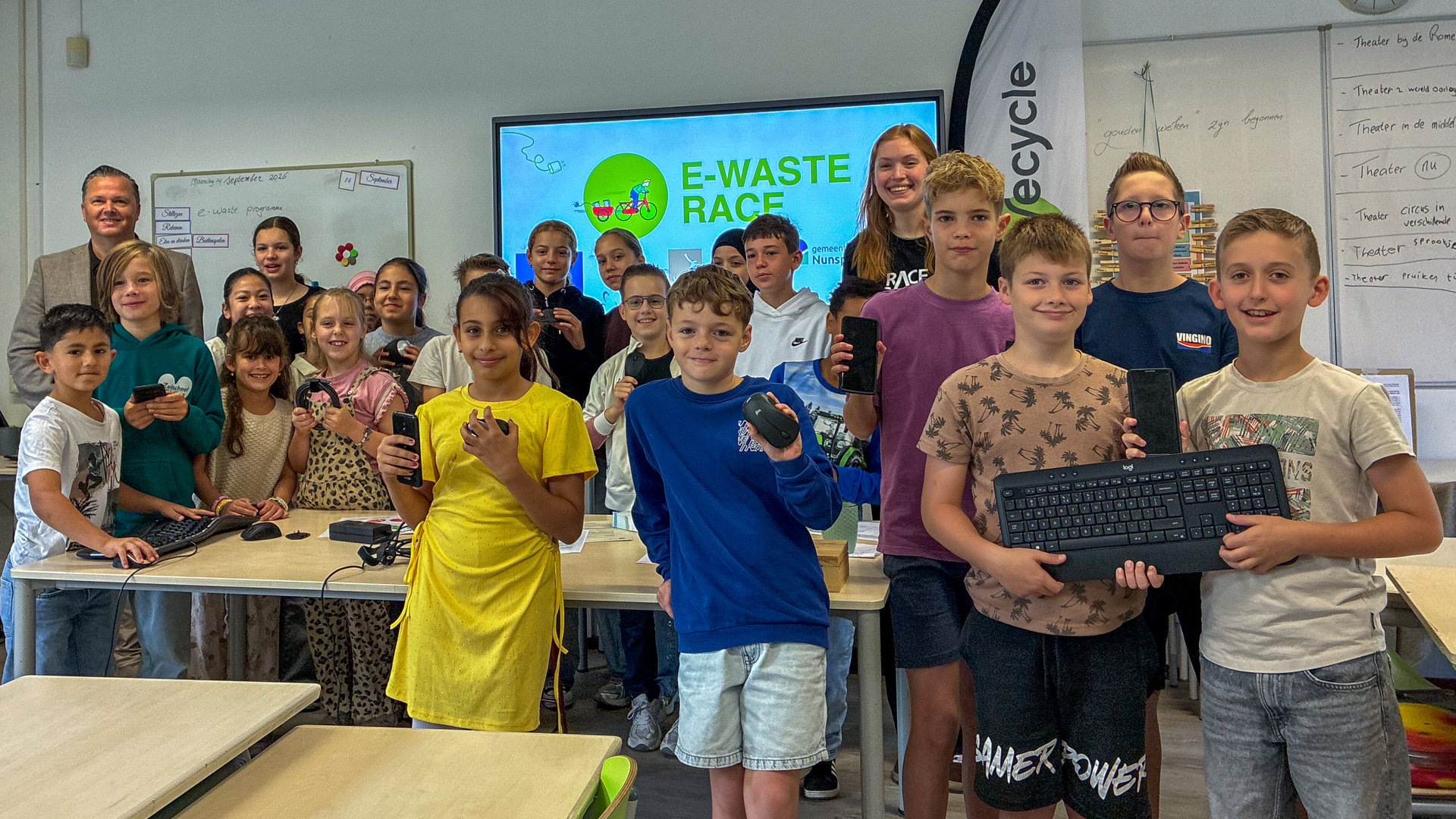 Van-zolder-naar-tweede-leven--E-waste-Race-Noord-Veluwe-van-start