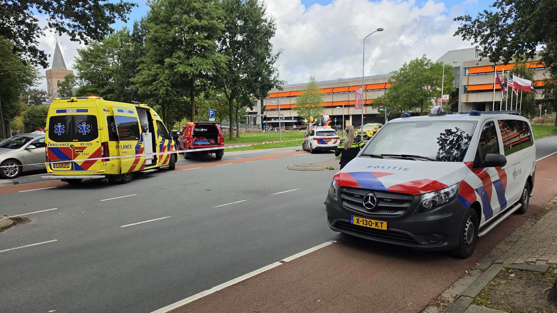 Persoon-overleden-bij-verkeersongeval-op-Raadhuisplein-in-Ede