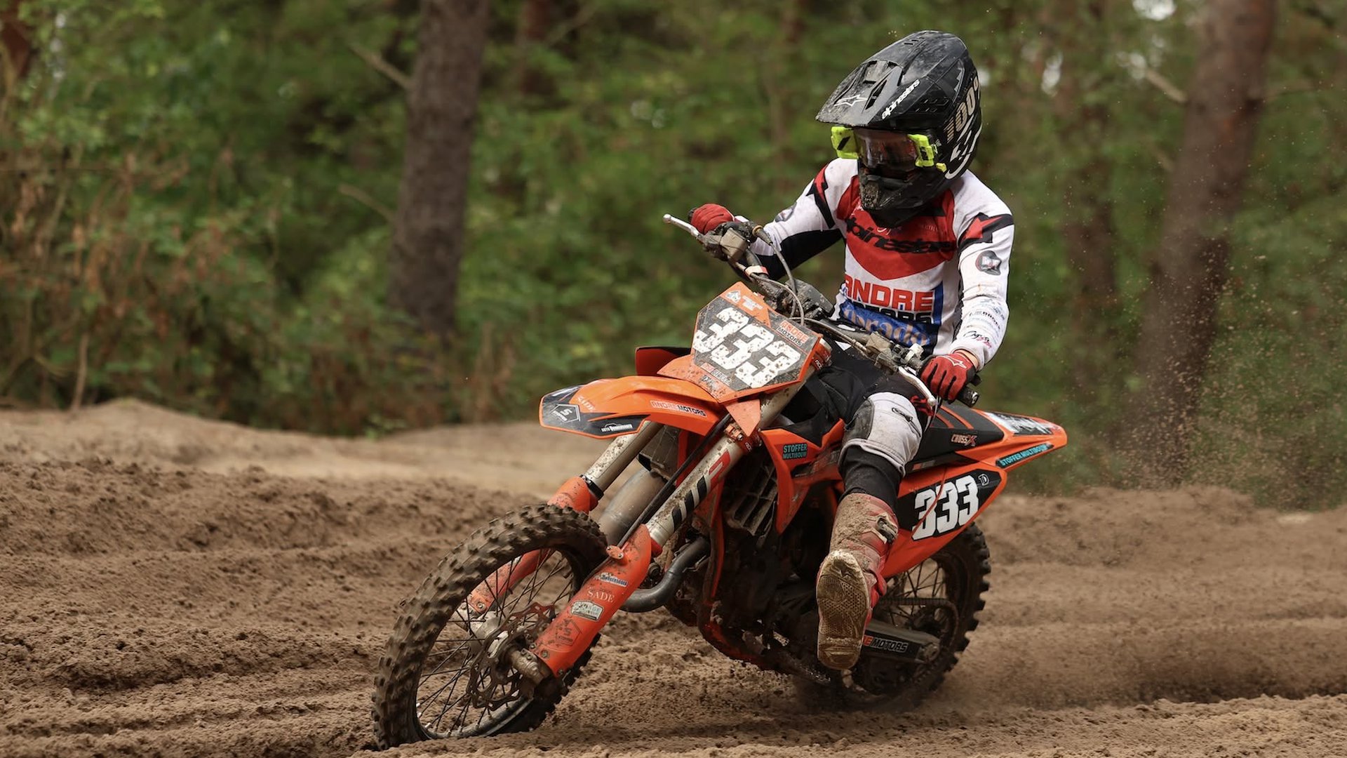 Harderwijkse-motorcrosser-Jaxx-Stoffer-blijft-in-top-drie-DMX-Noord--Camiel-Goverde-wint-in-50cc-automaatklasse
