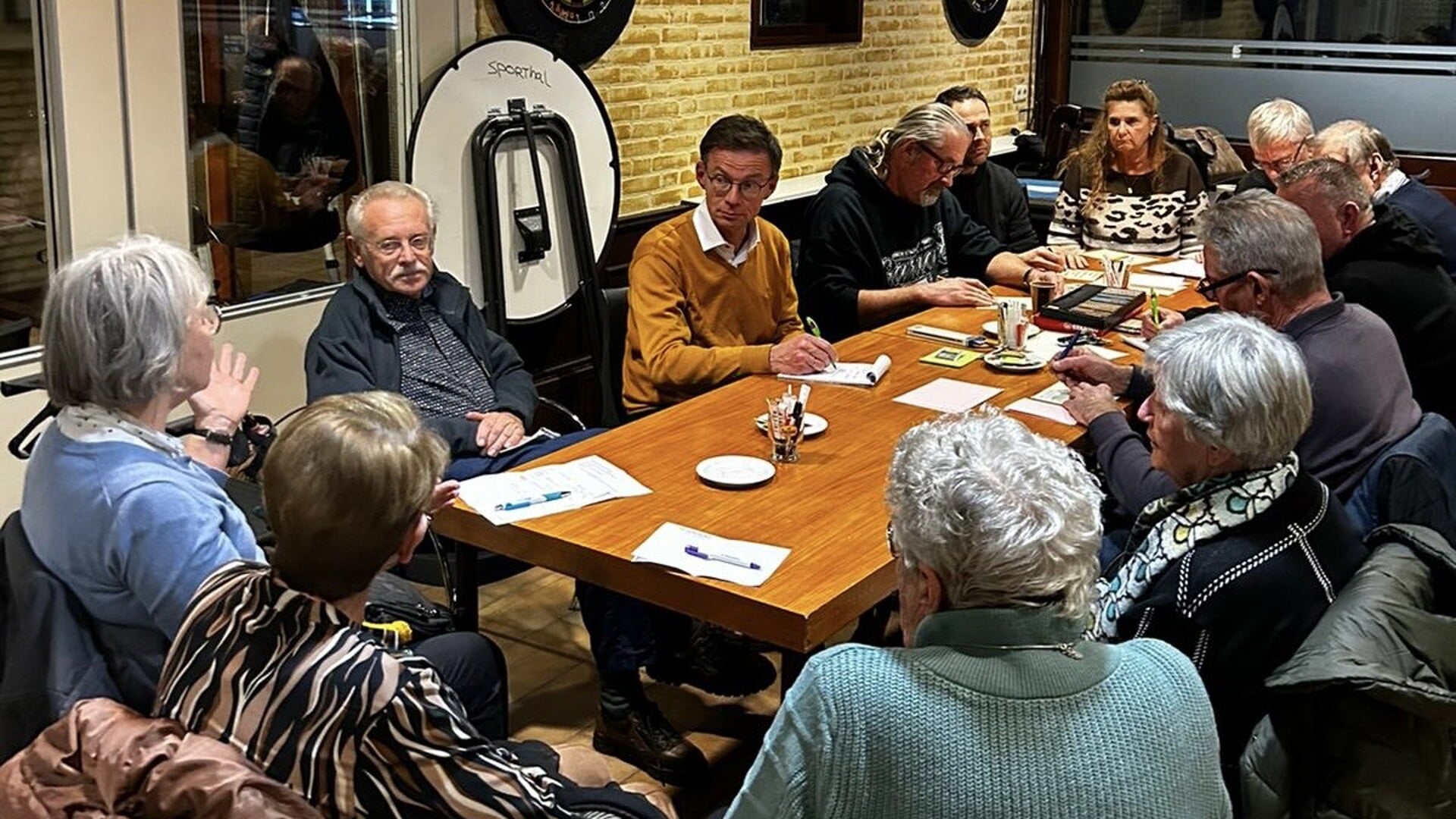 Lokalen Hoeksche Waard krijgt veel input uit Klaaswaal - Adverteren ...